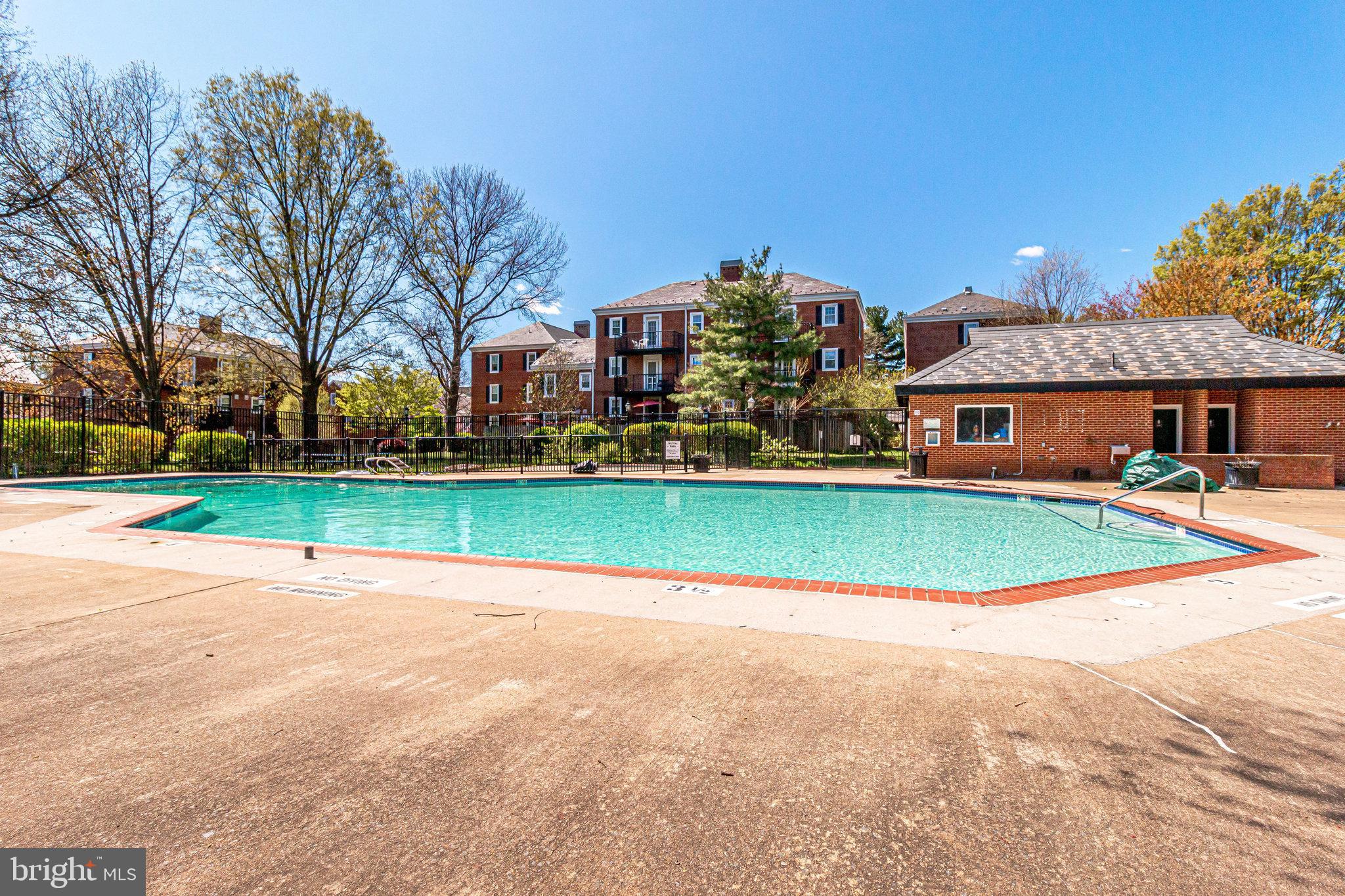 FAIRLINGTON VILLAGE - Residential