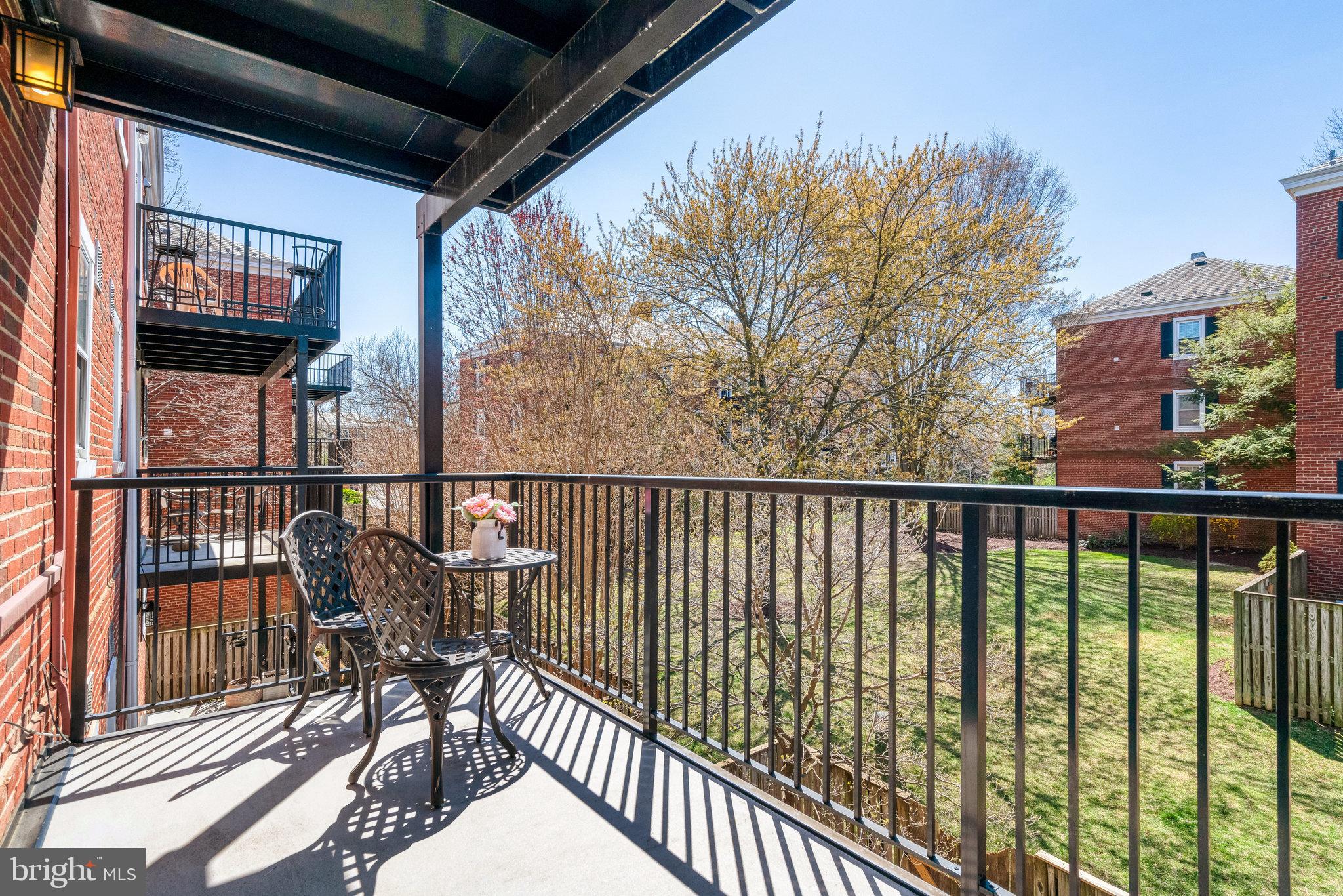 FAIRLINGTON VILLAGE - Residential