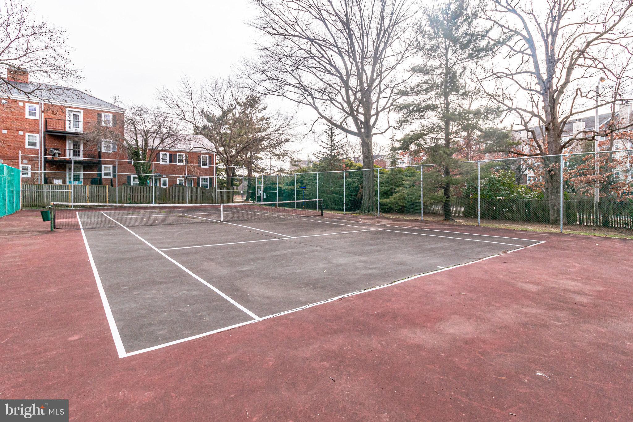 FAIRLINGTON VILLAGE - Residential