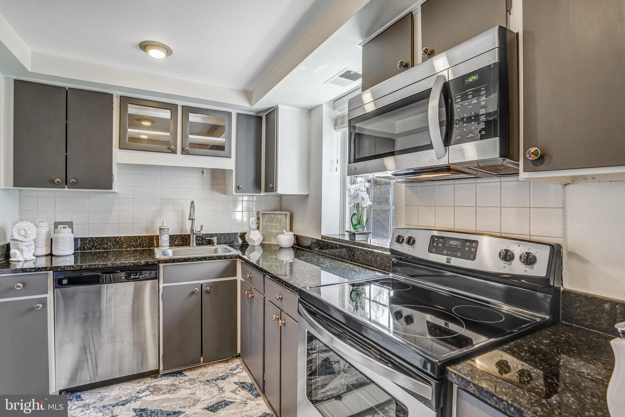 FAIRLINGTON VILLAGE - Residential