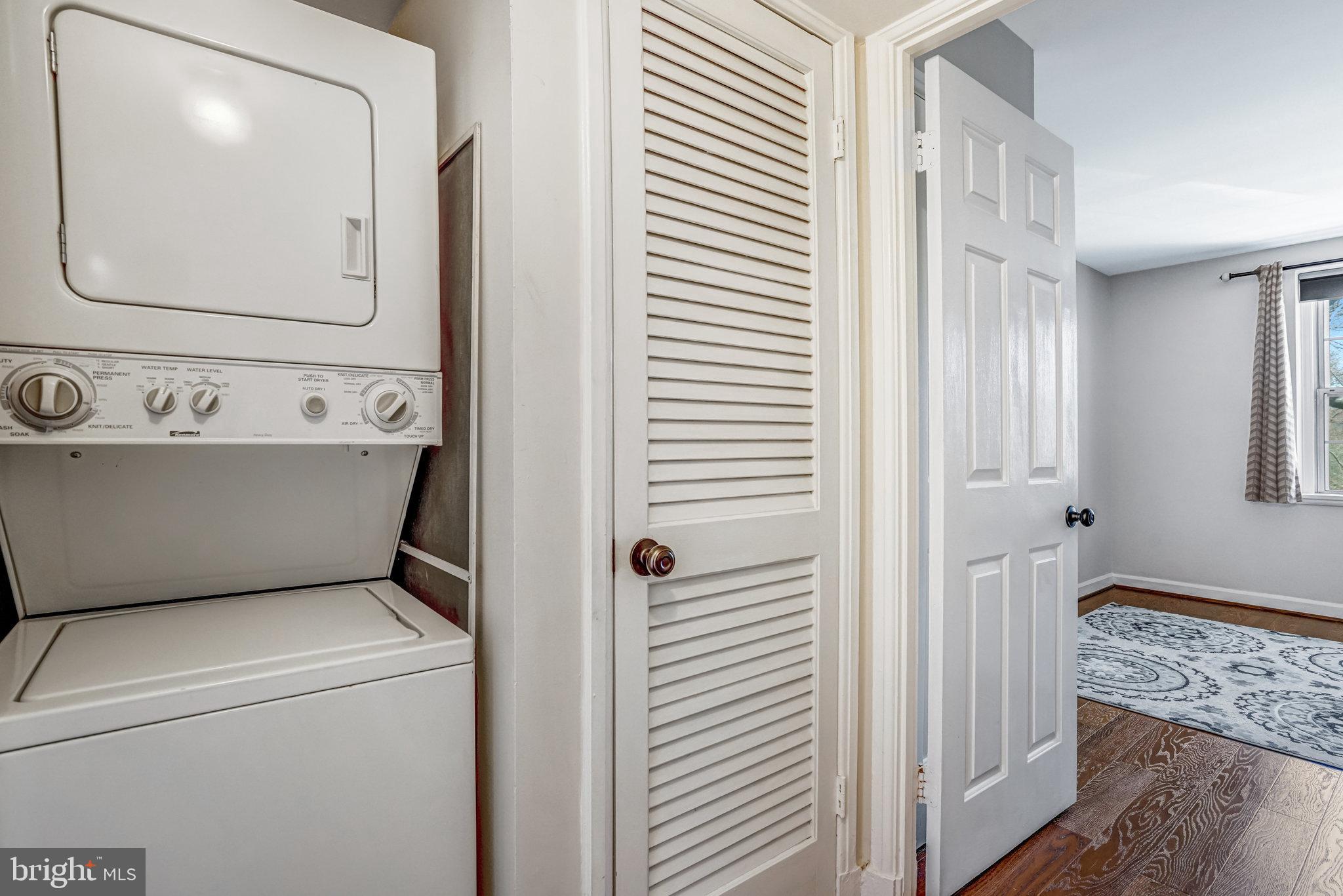 FAIRLINGTON VILLAGE - Residential