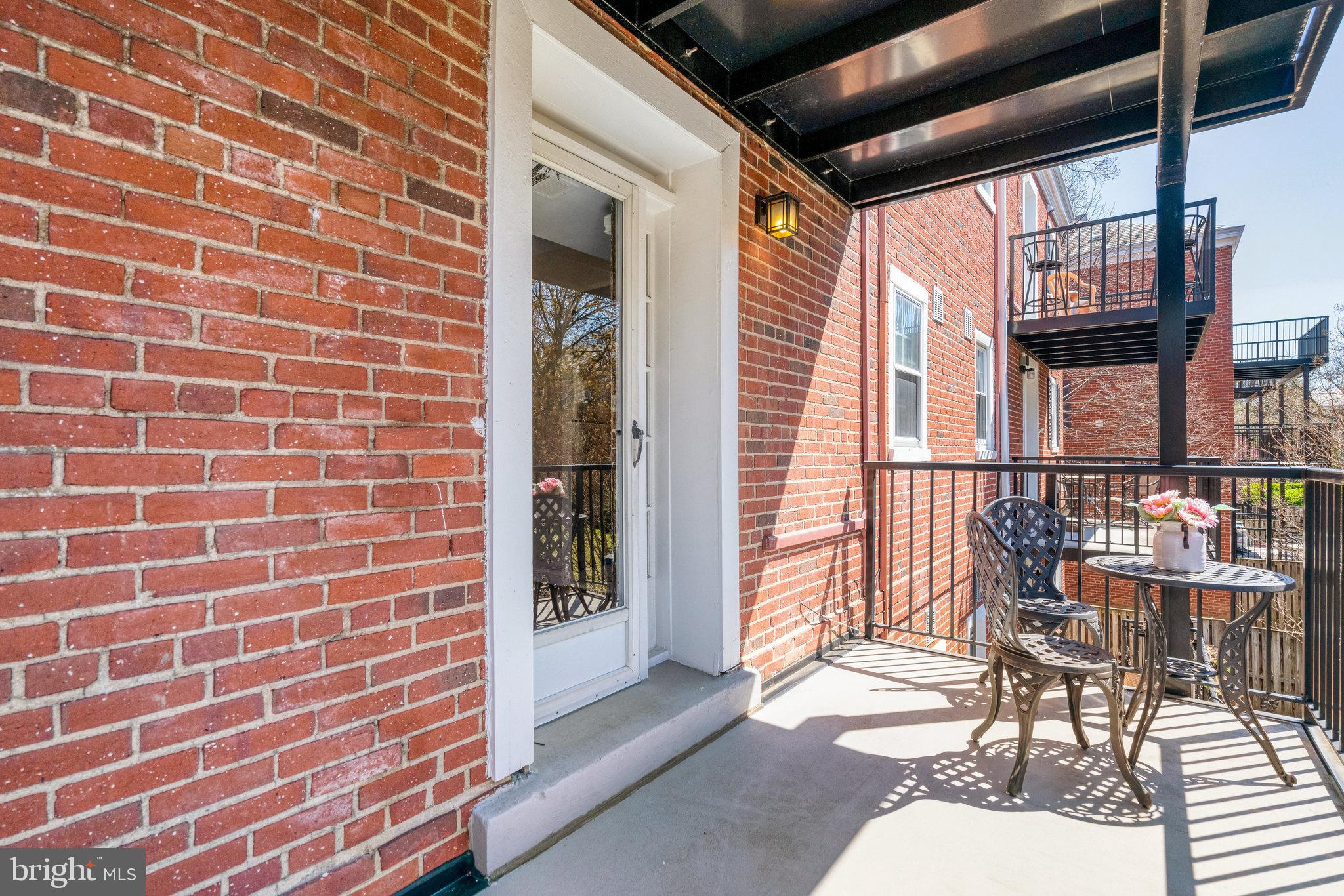 FAIRLINGTON VILLAGE - Residential