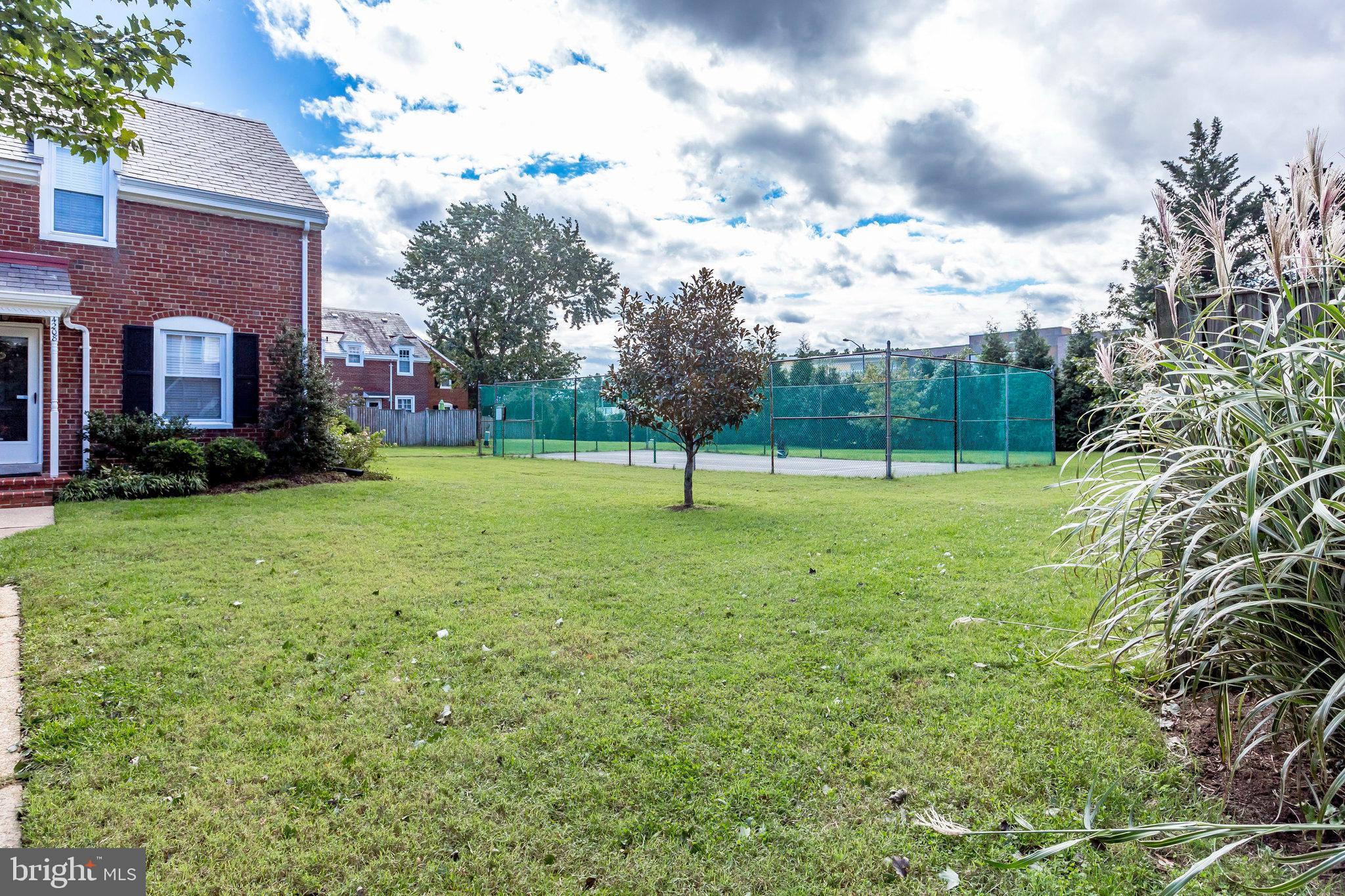 FAIRLINGTON VILLAGE - Residential