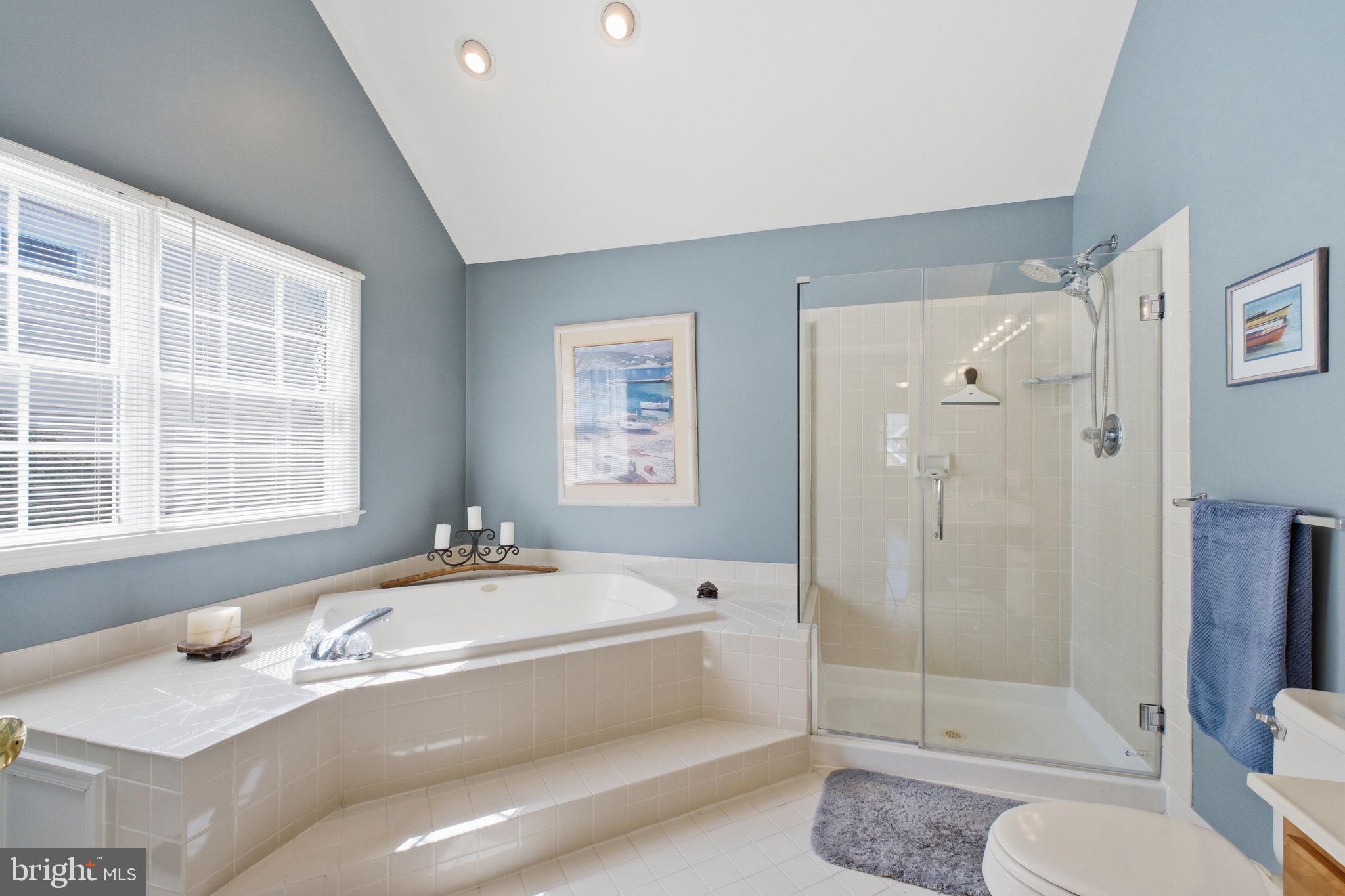 RIDGEGATE WOODS - Residential