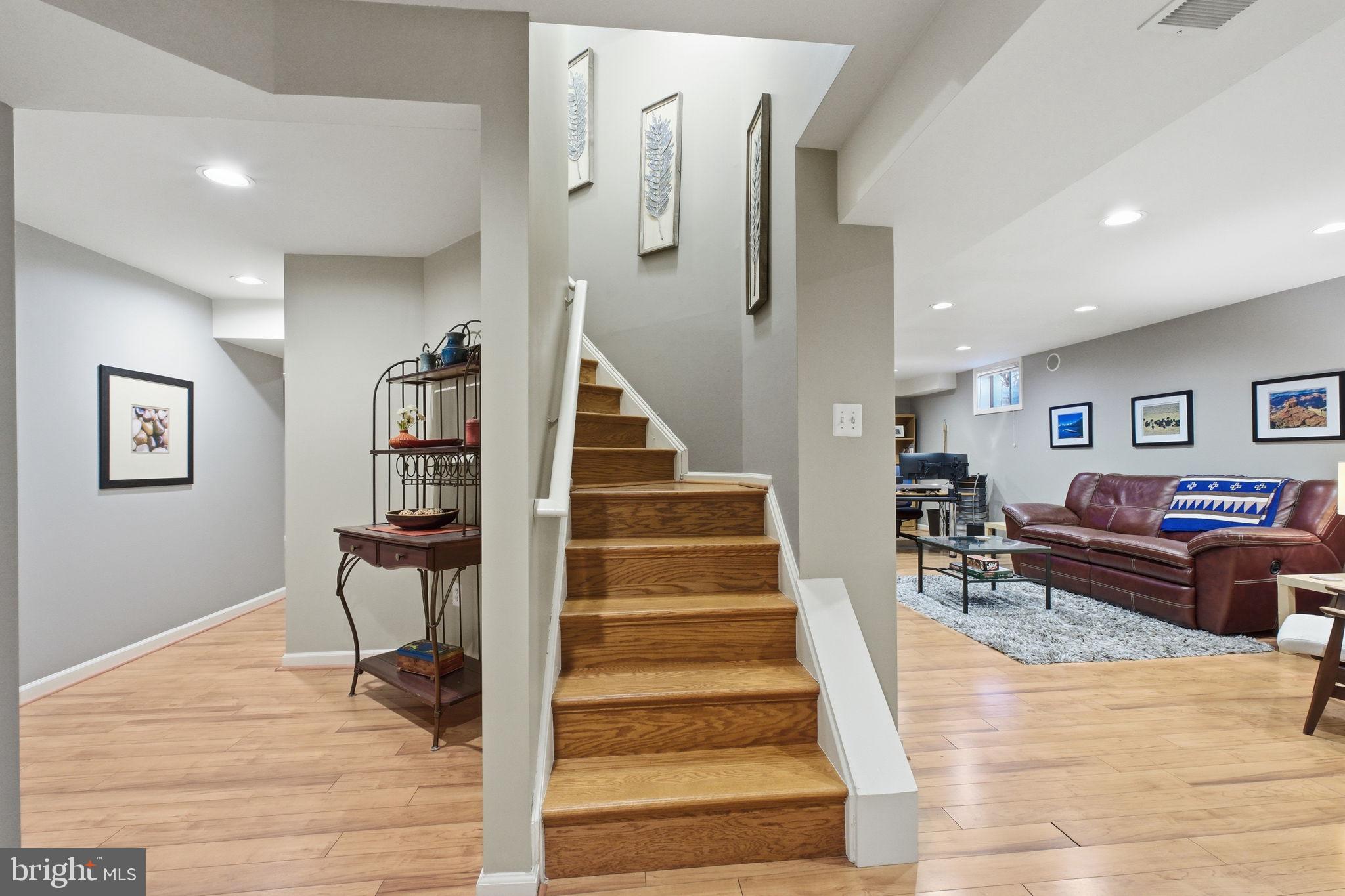 RIDGEGATE WOODS - Residential