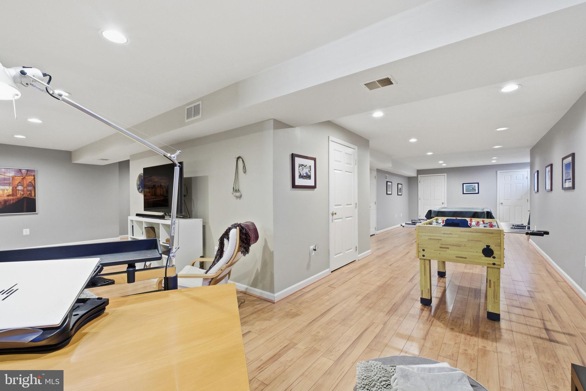 RIDGEGATE WOODS - Residential