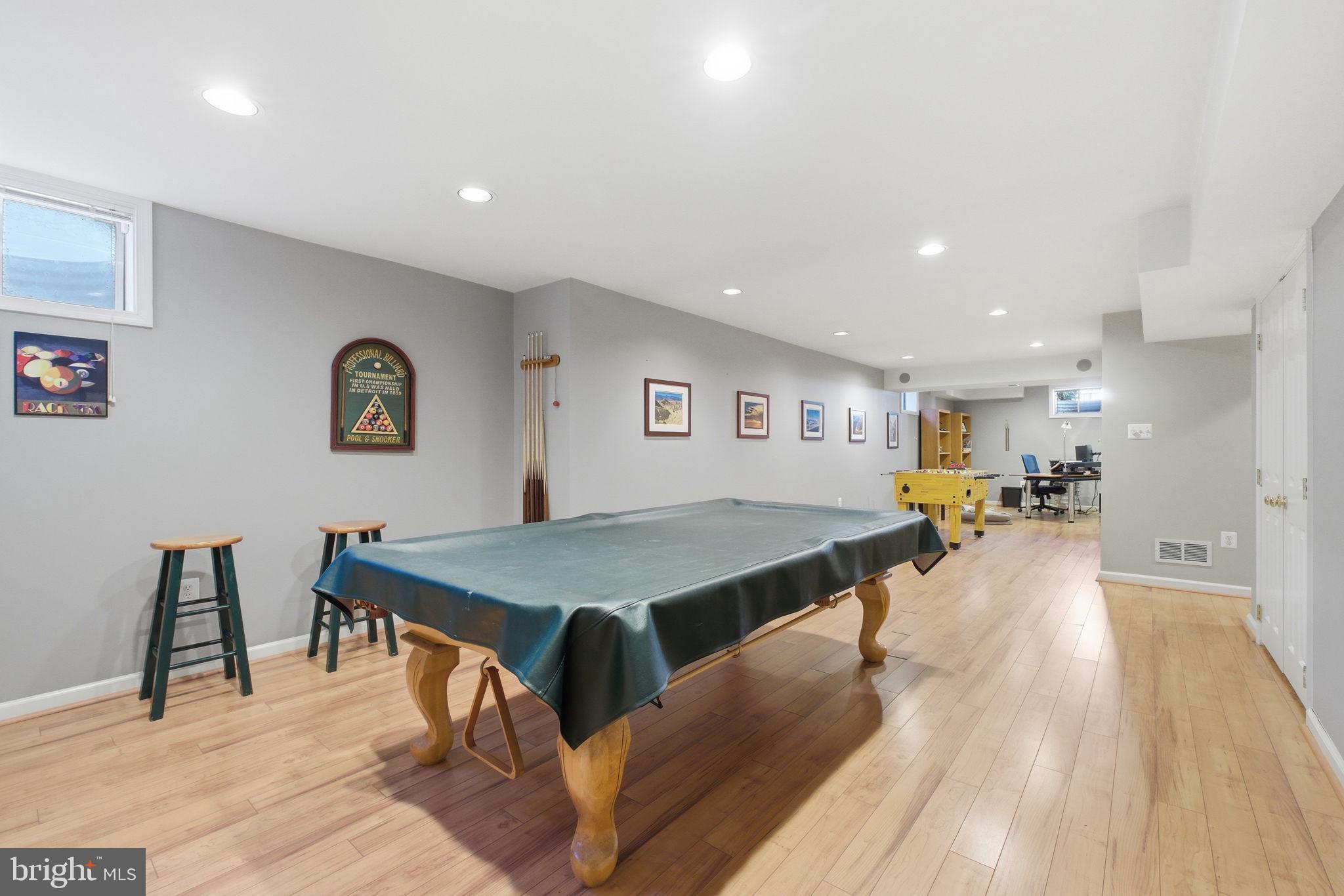 RIDGEGATE WOODS - Residential