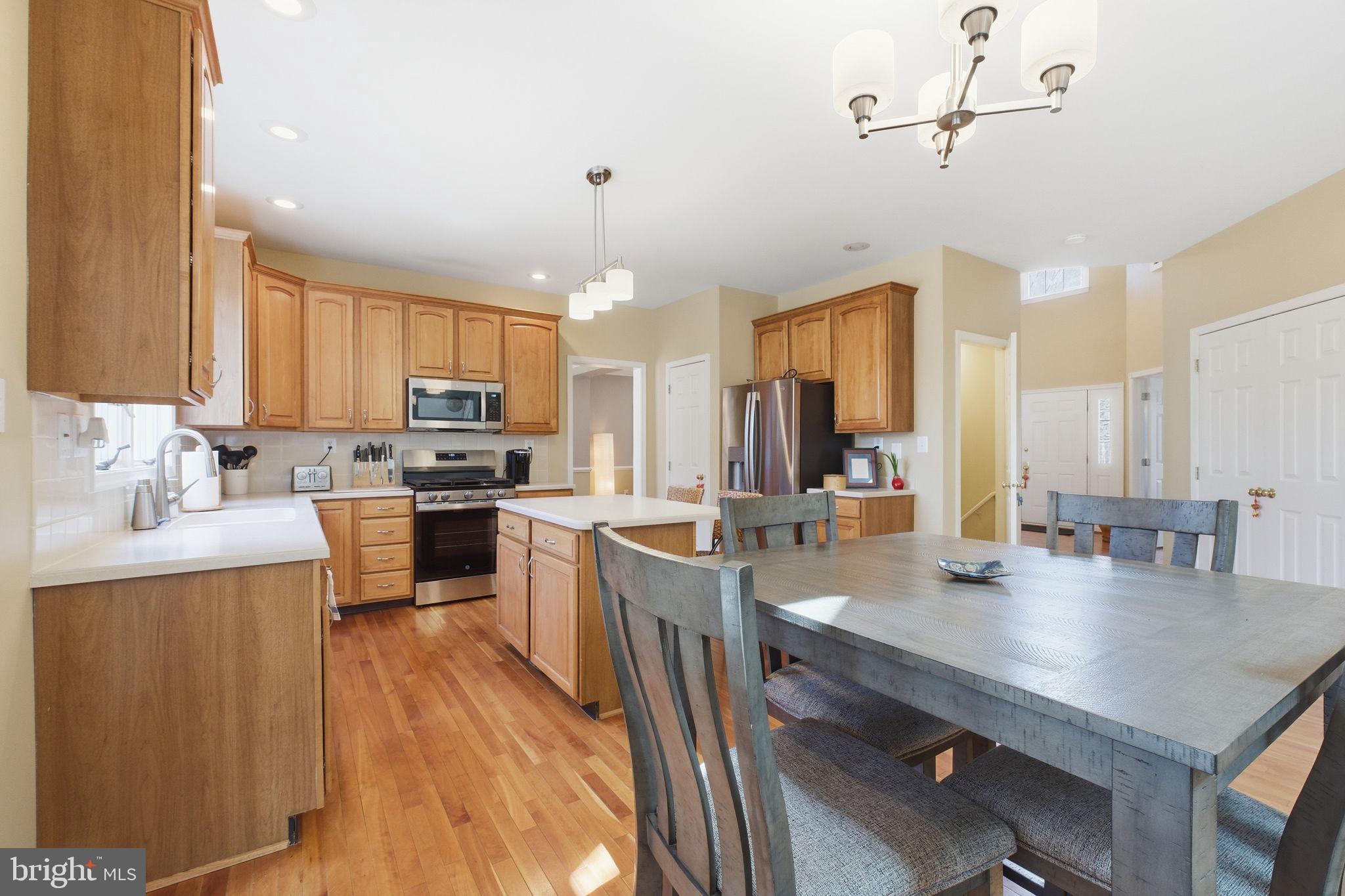 RIDGEGATE WOODS - Residential