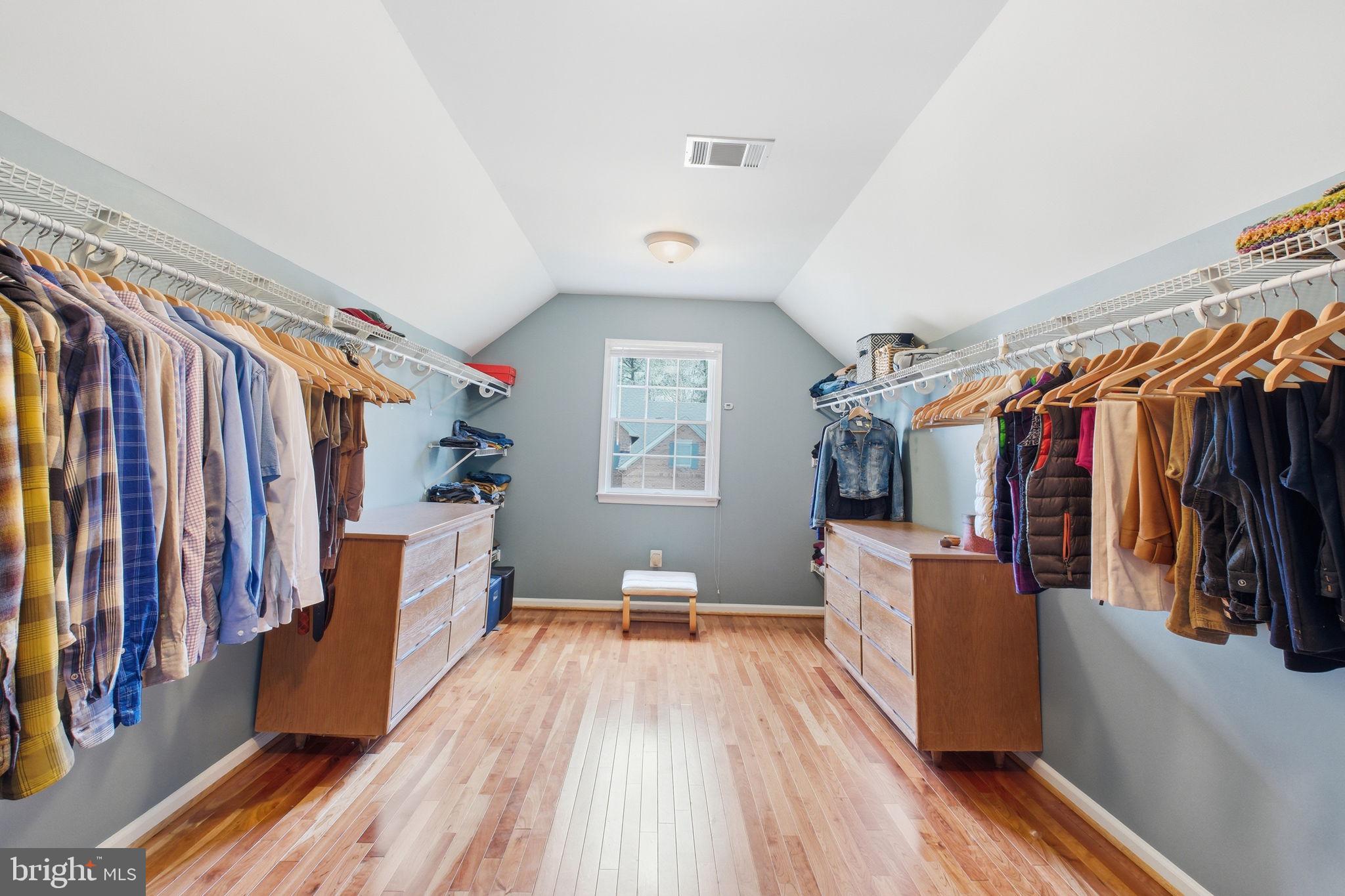 RIDGEGATE WOODS - Residential