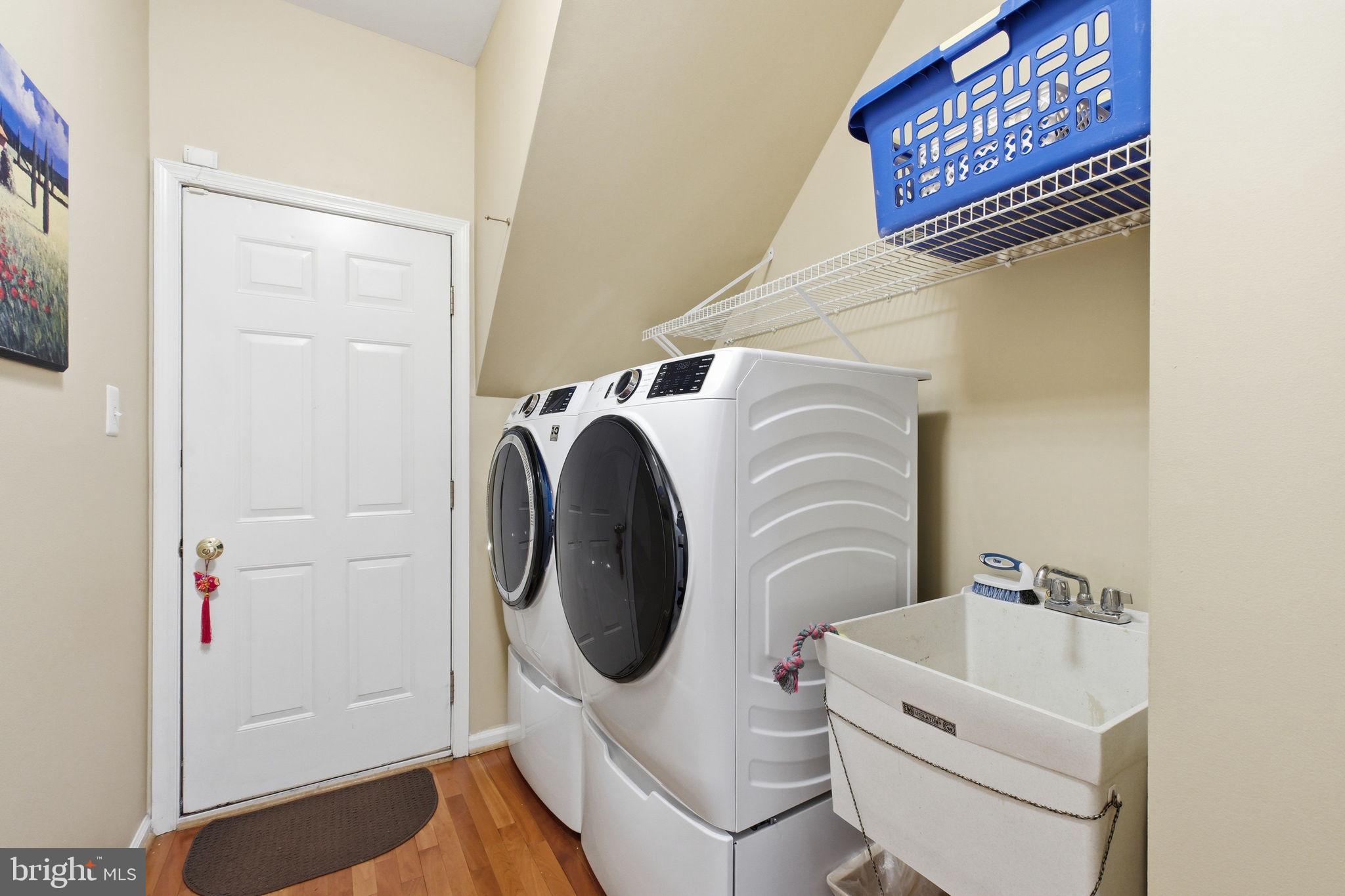 RIDGEGATE WOODS - Residential