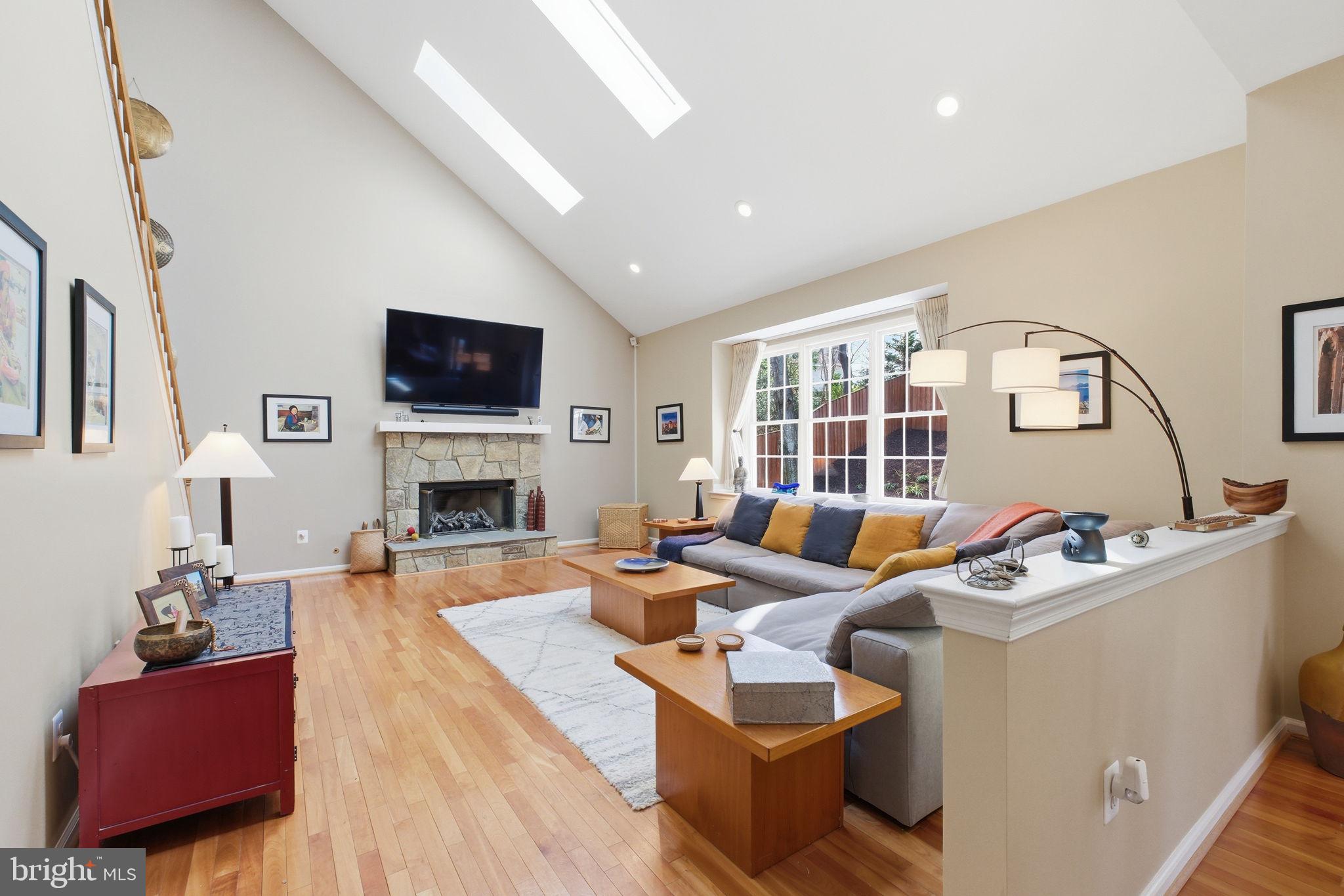 RIDGEGATE WOODS - Residential