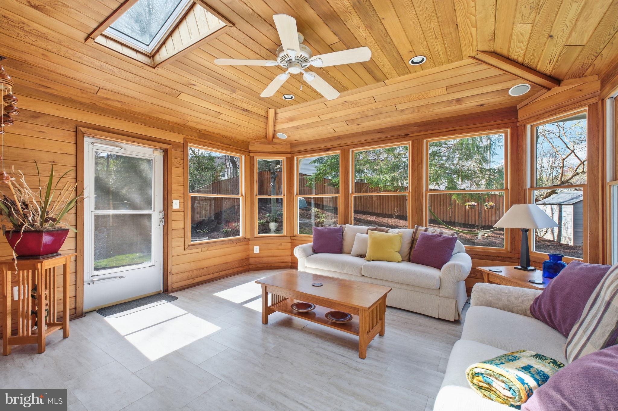 RIDGEGATE WOODS - Residential