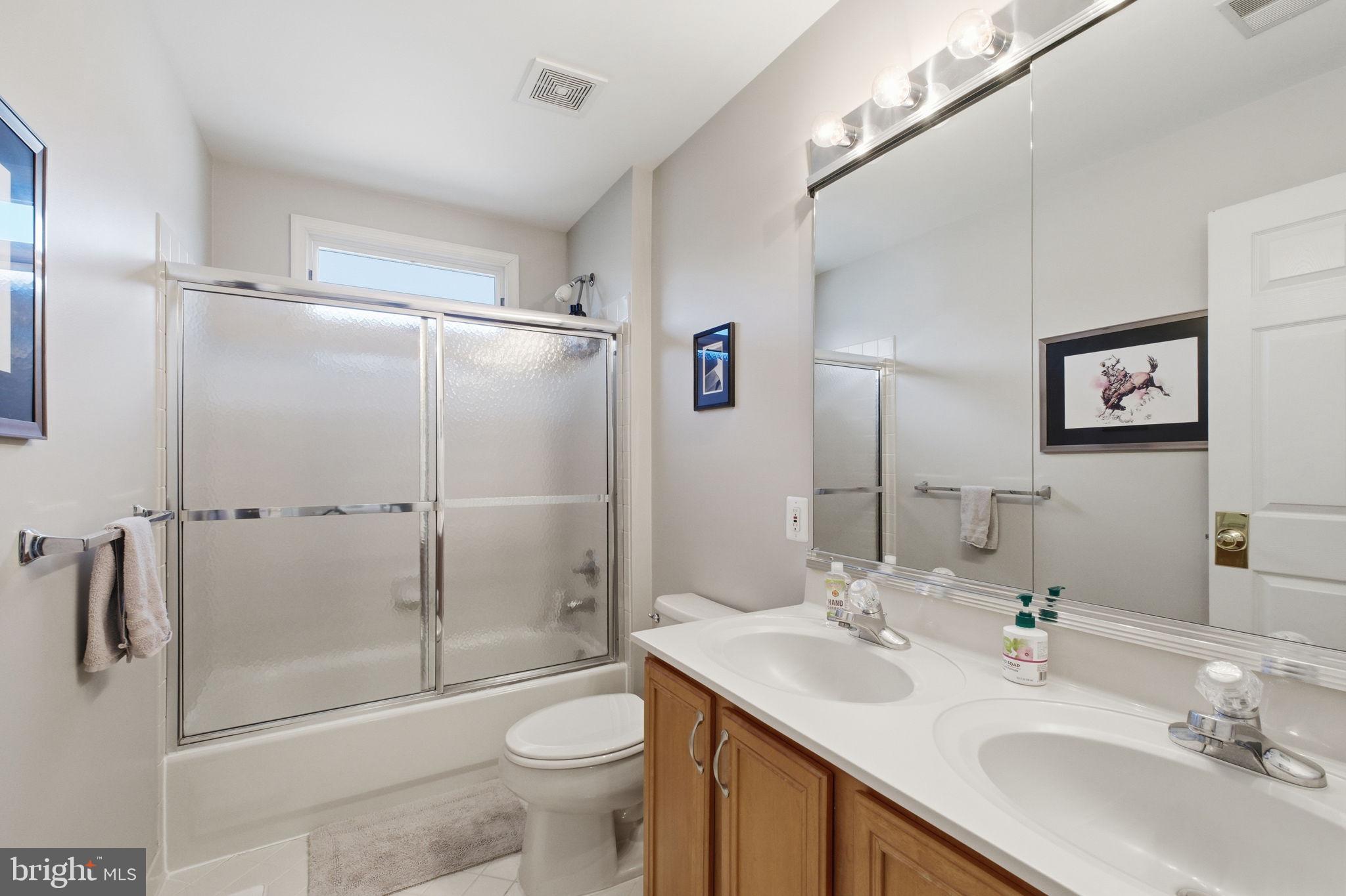 RIDGEGATE WOODS - Residential