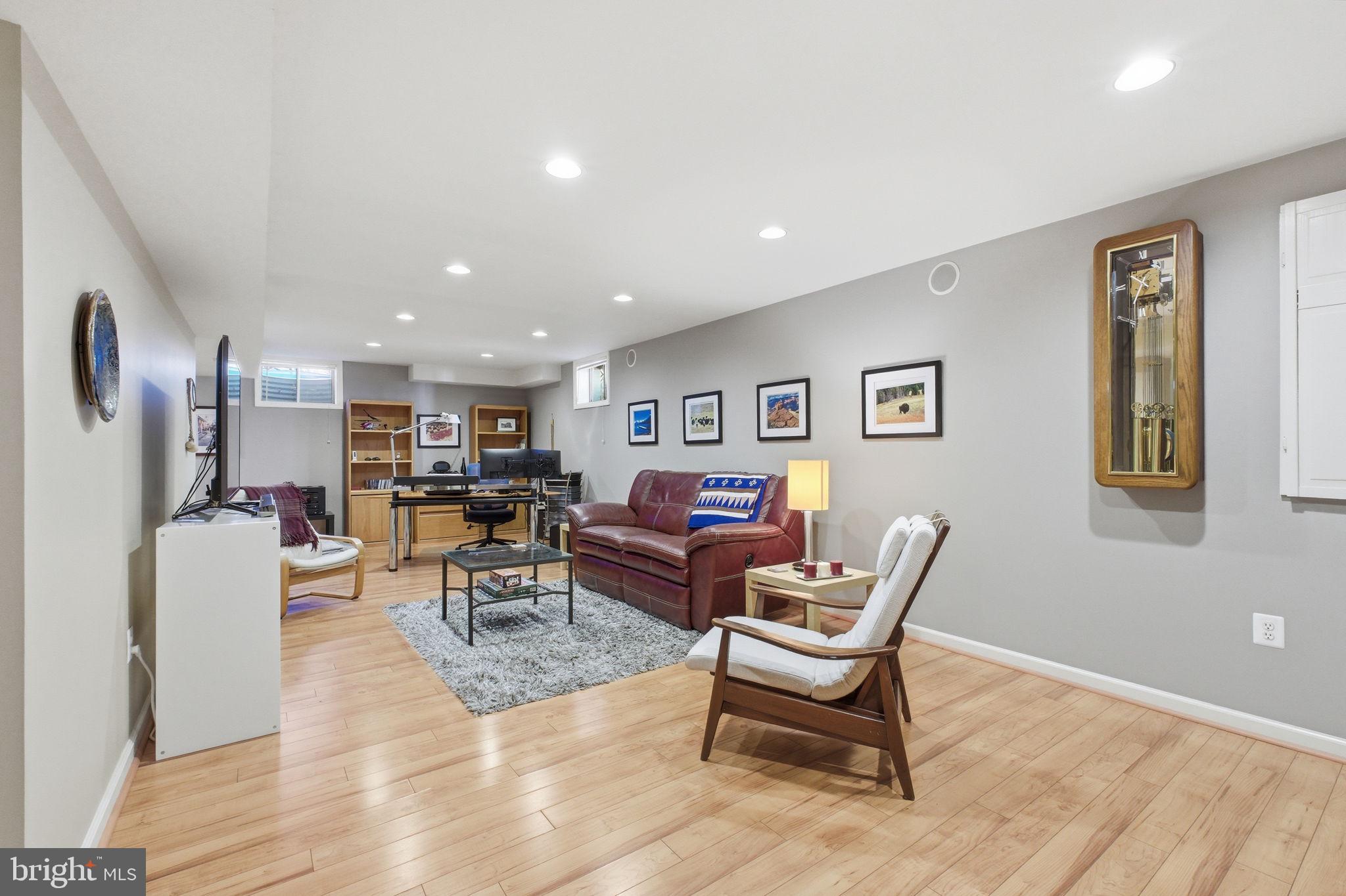 RIDGEGATE WOODS - Residential