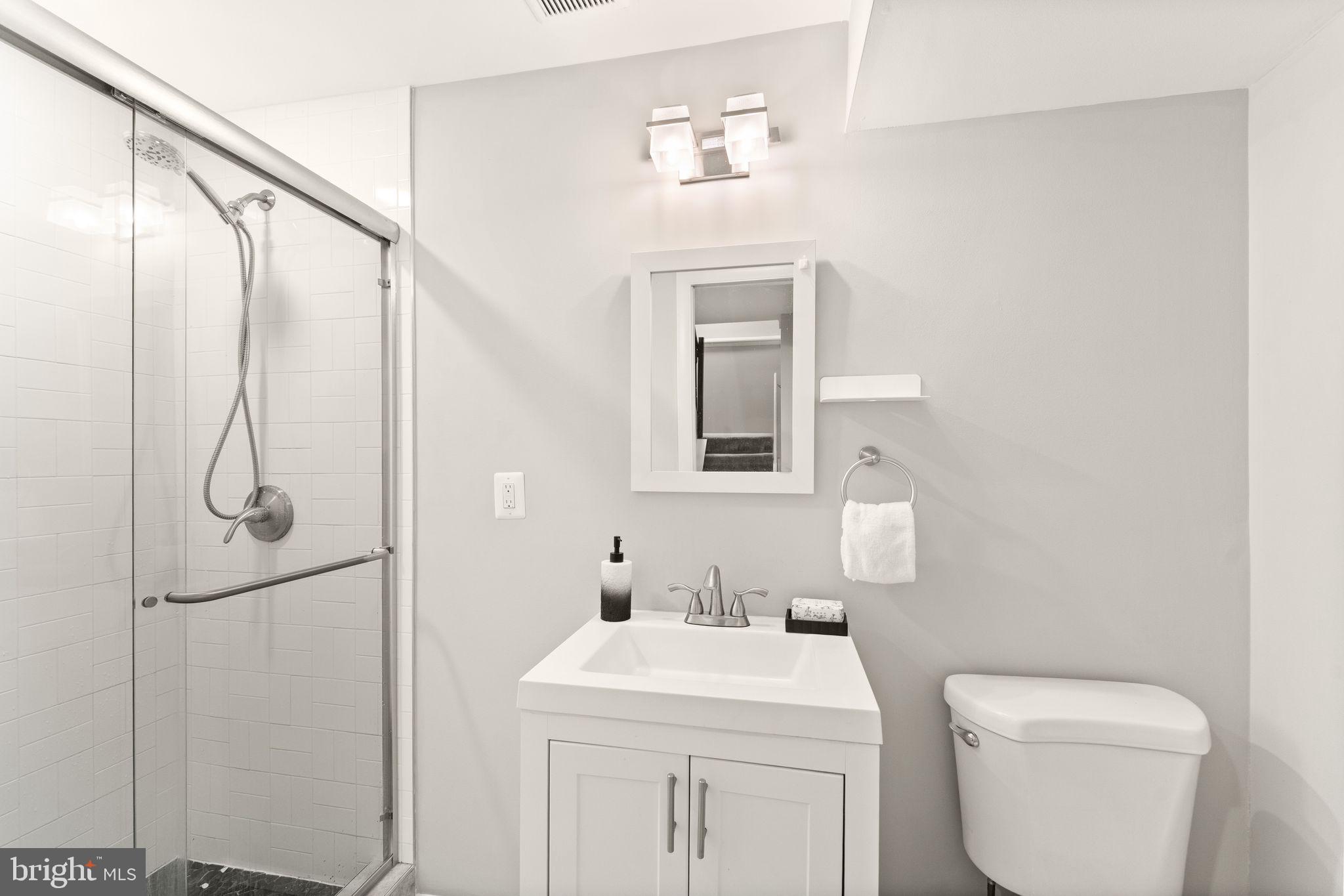 WHITFIELD GREEN - Residential