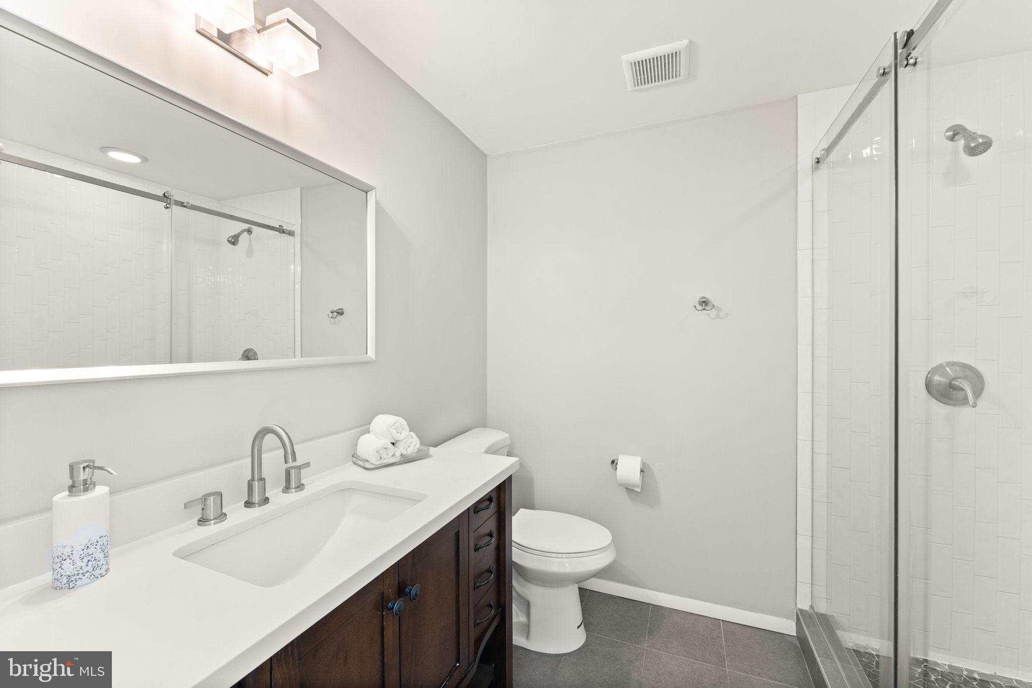 WHITFIELD GREEN - Residential