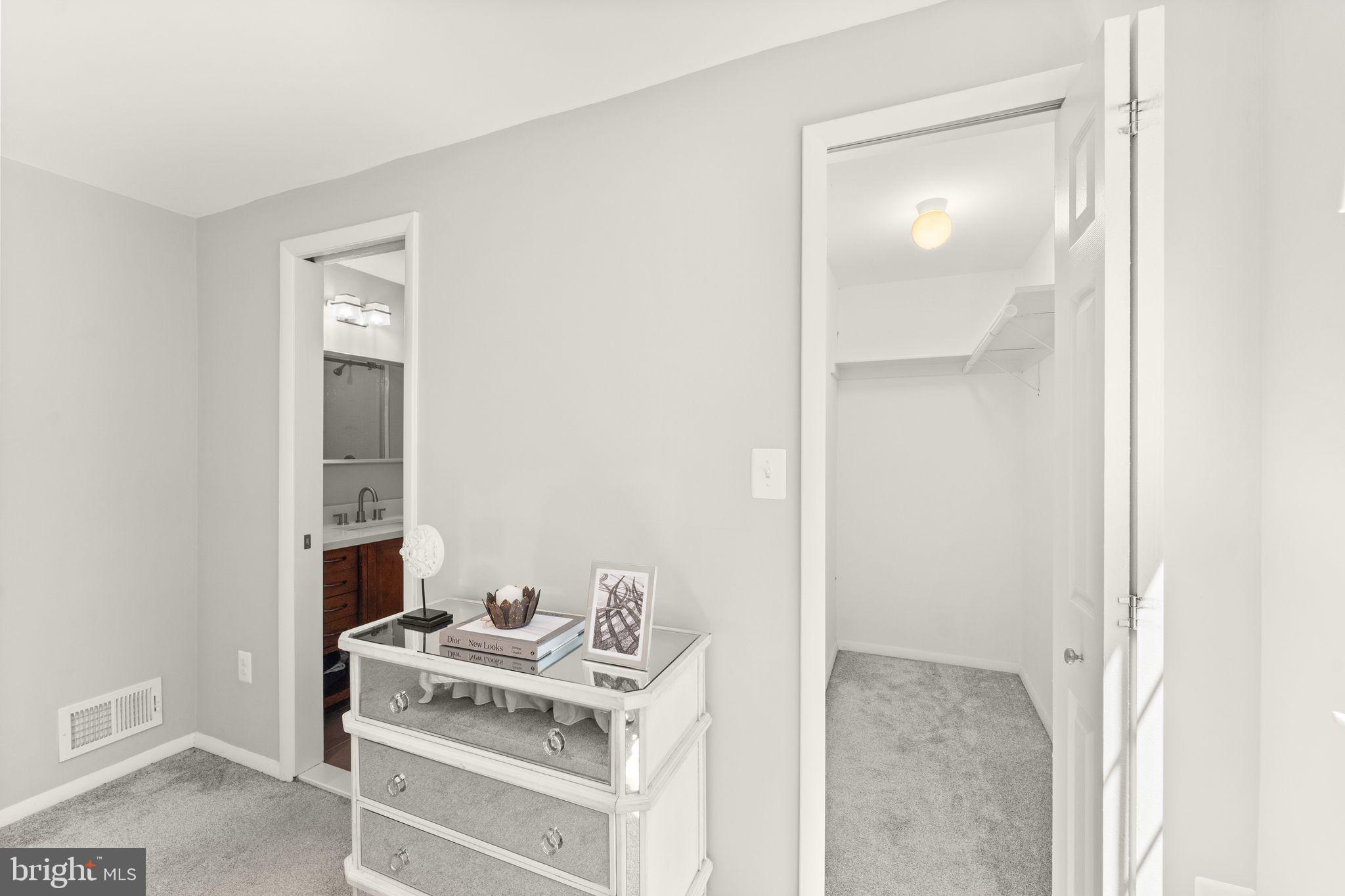 WHITFIELD GREEN - Residential