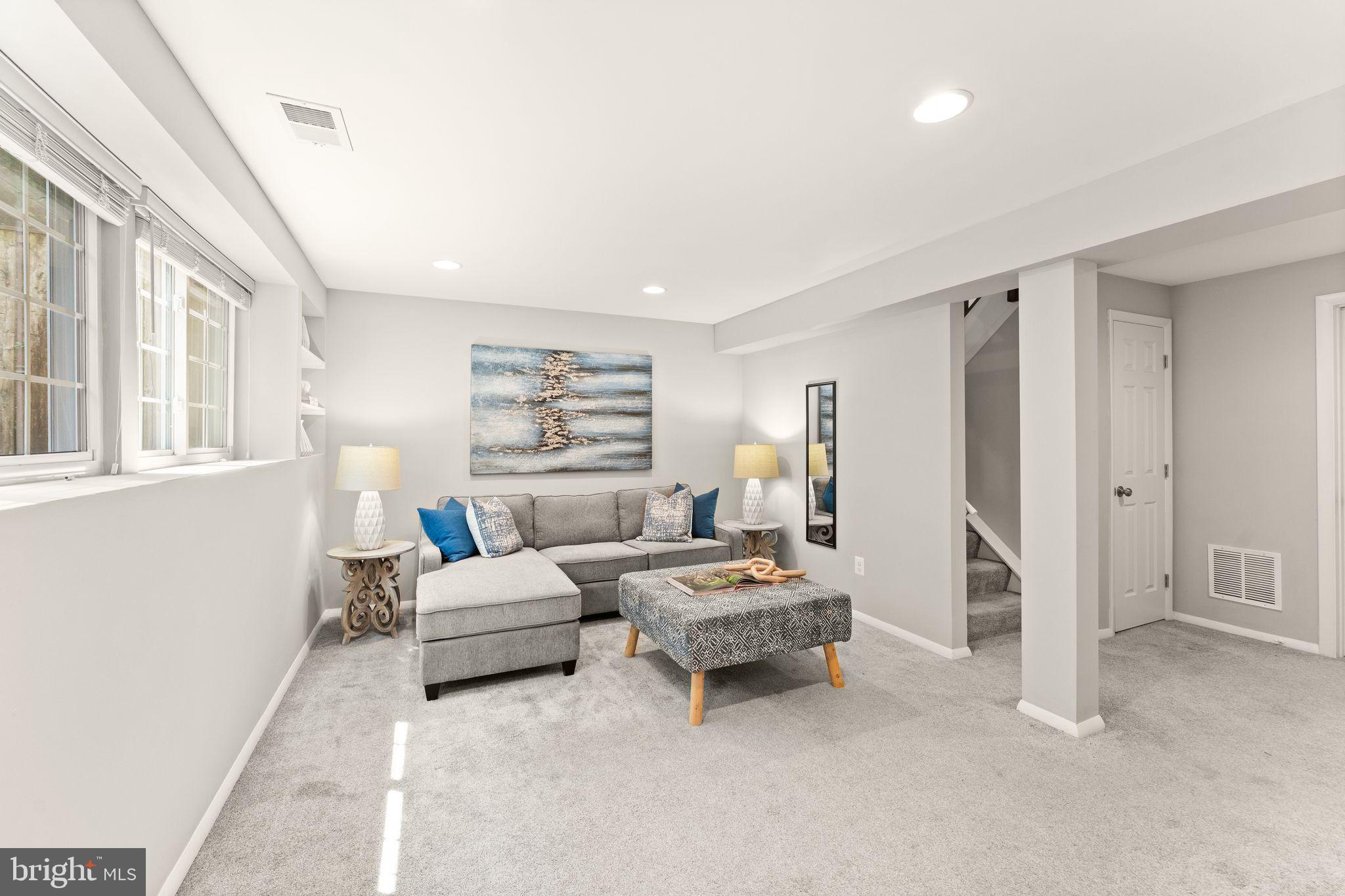 WHITFIELD GREEN - Residential