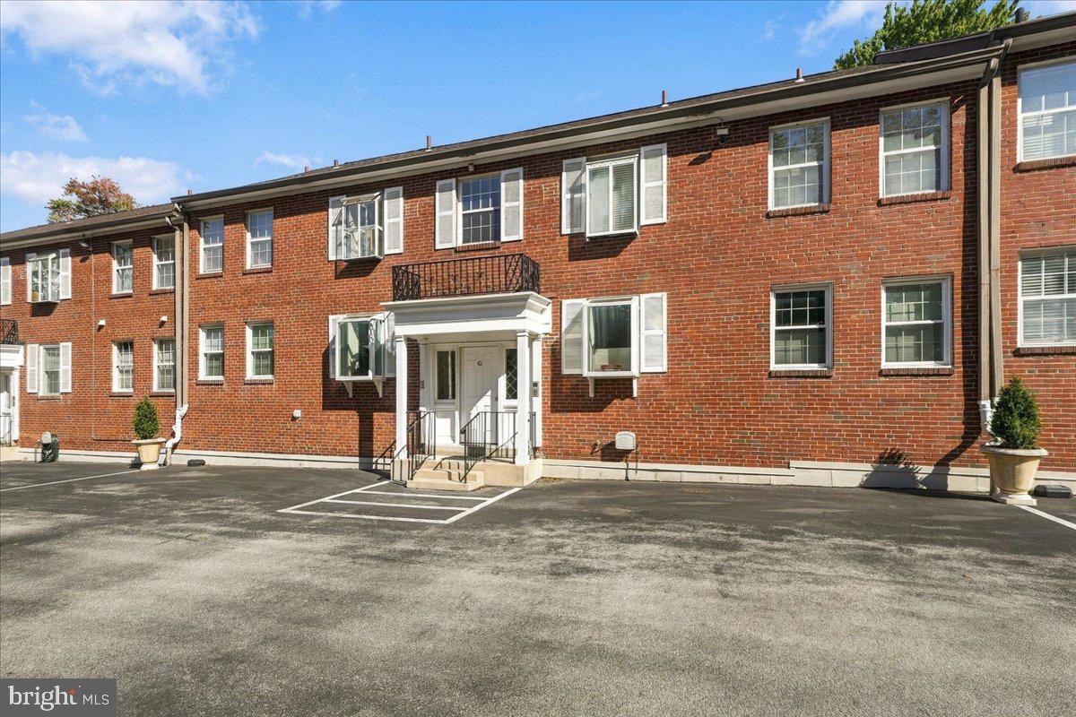 922 W MONTGOMERY AVENUE G-4