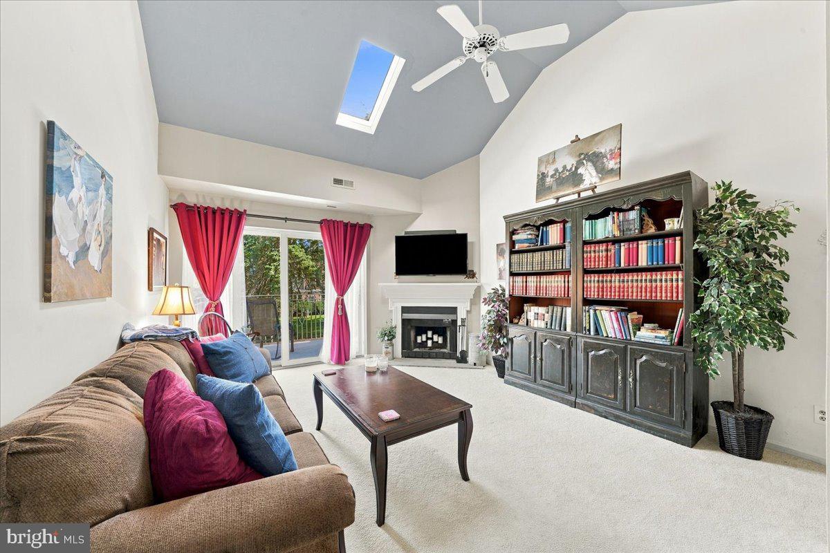 922 W MONTGOMERY AVENUE G-4