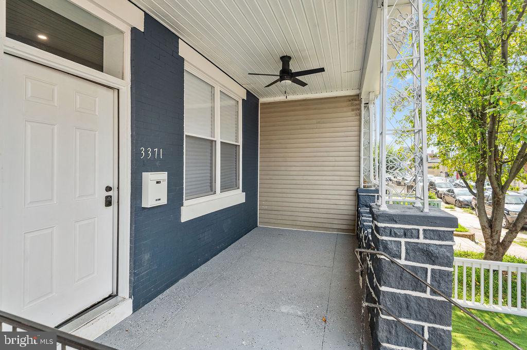 3371 EMERALD STREET