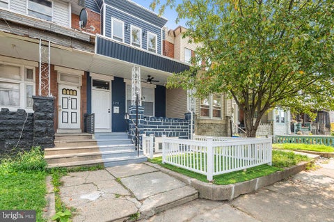 Townhouse For Sale - 3371 Emerald Street<br/> PHILADELPHIA, PA 19134