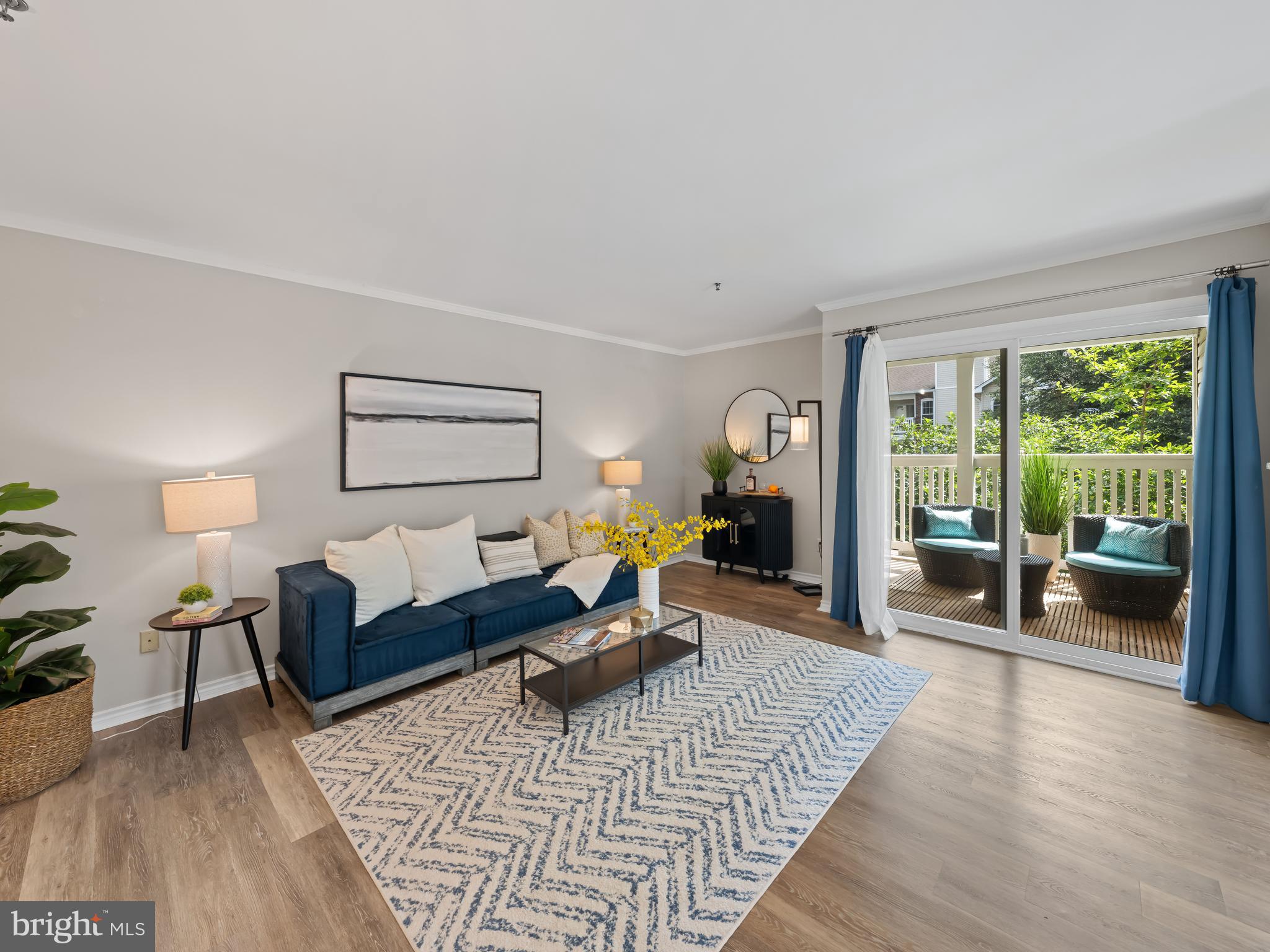 1524 LINCOLN WAY 105
