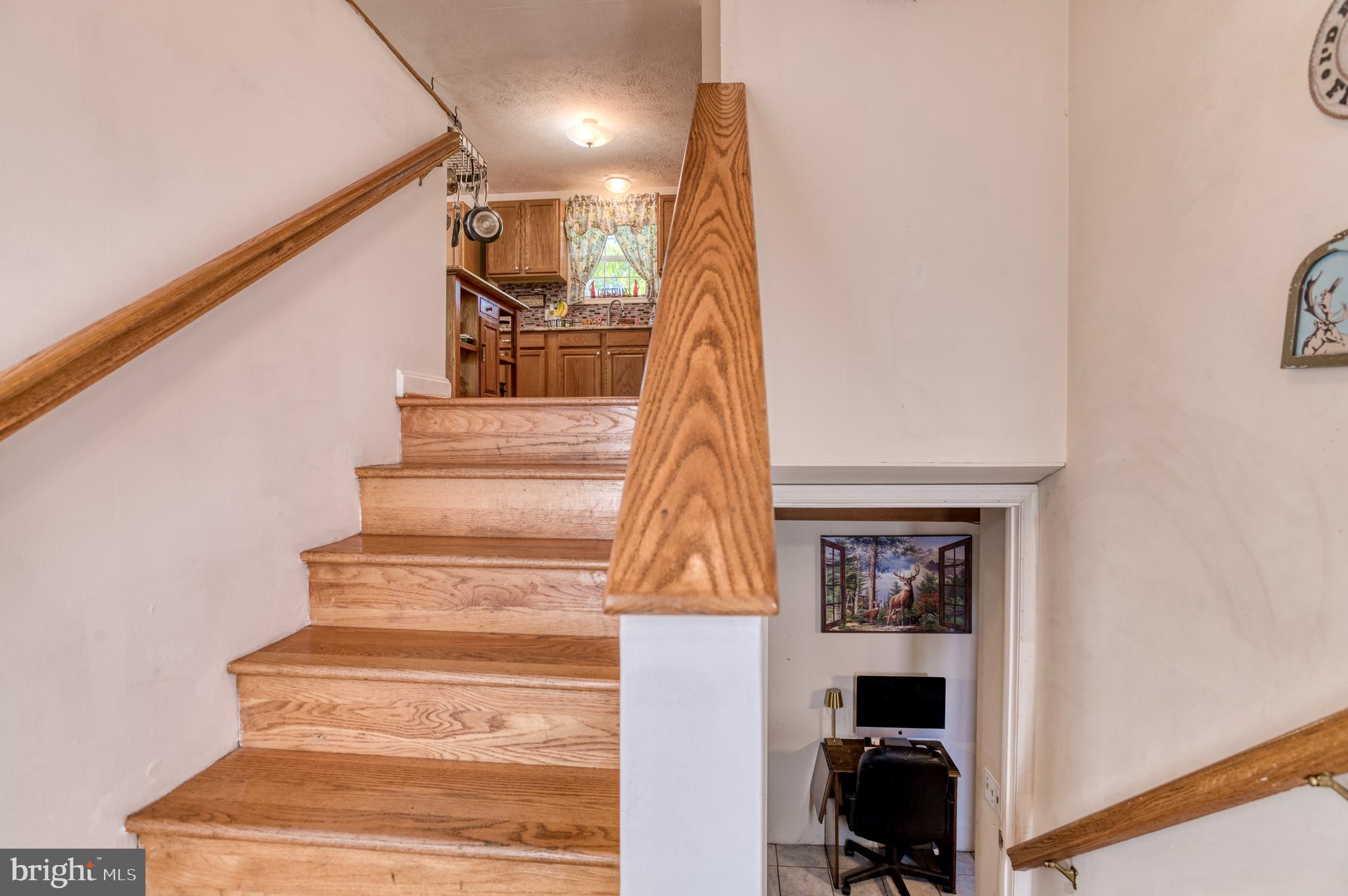 8427 TALL OAK DRIVE
