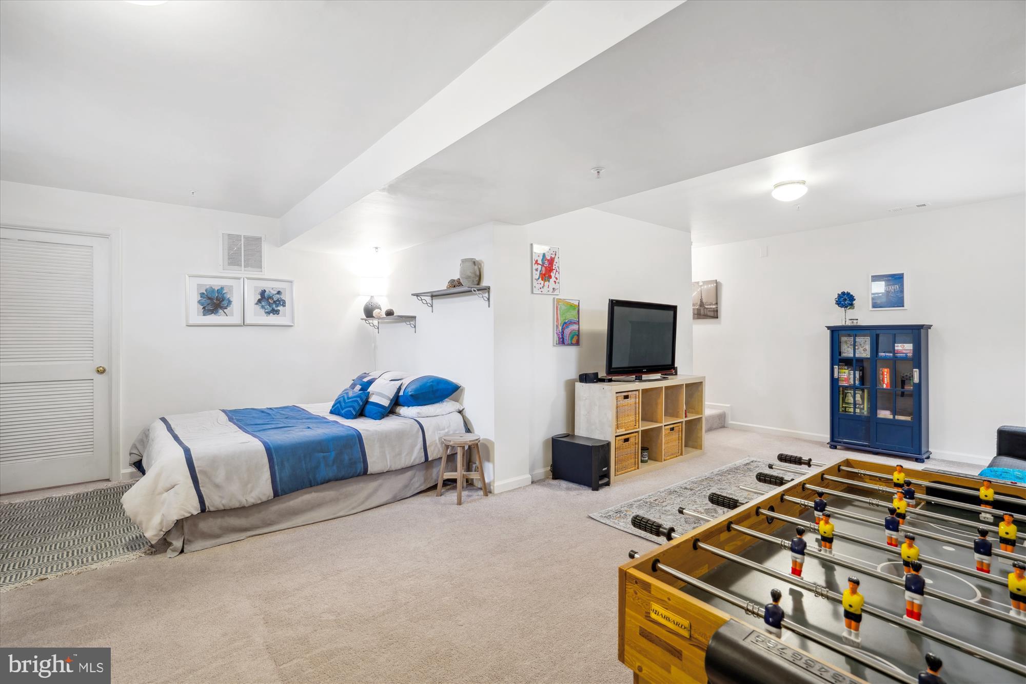 WEST LAUREL ACRES - Residential