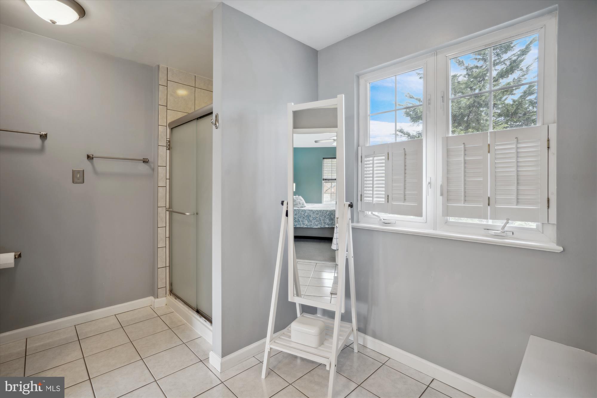 WEST LAUREL ACRES - Residential