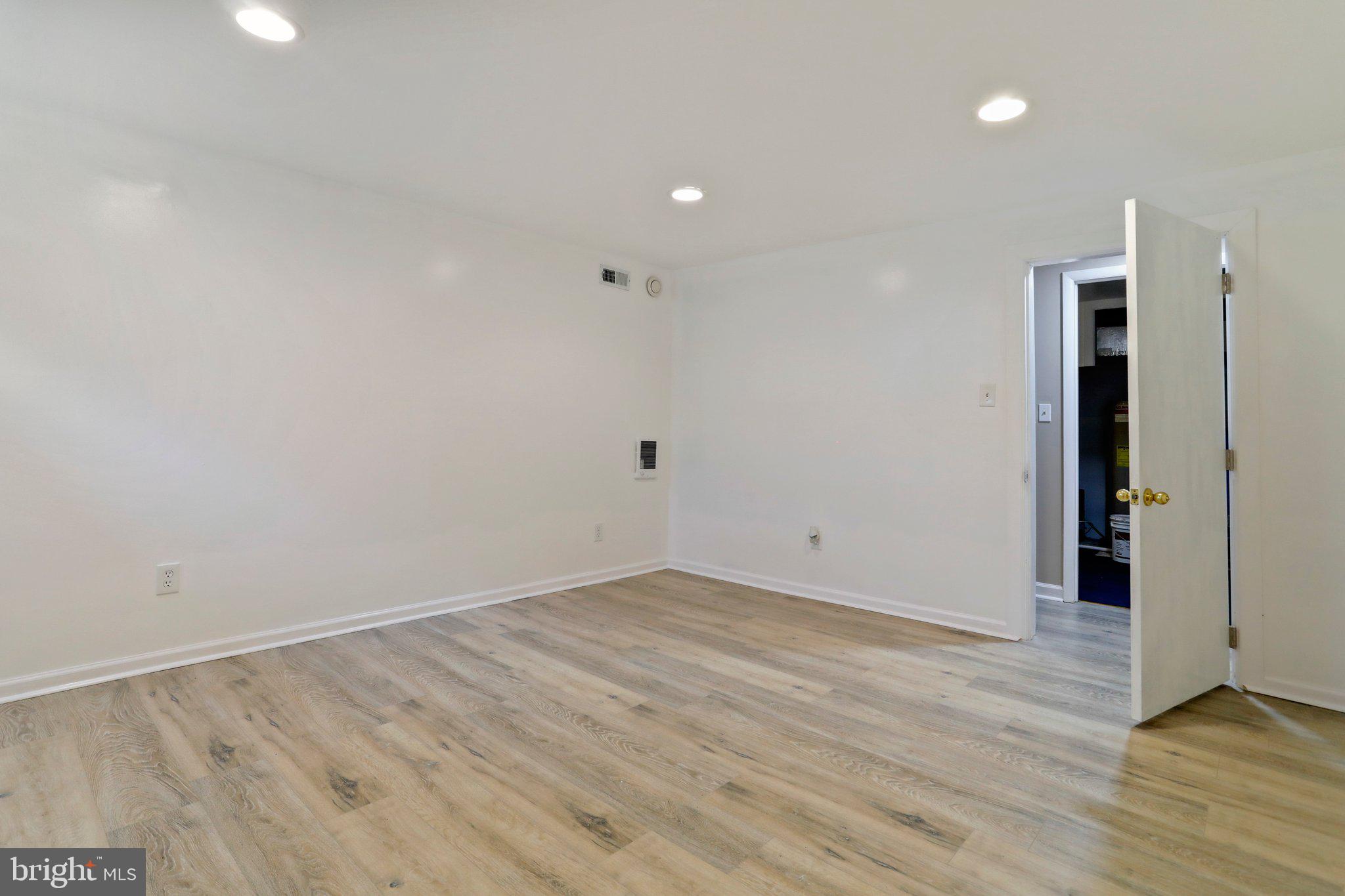 LONE OAK - Residential