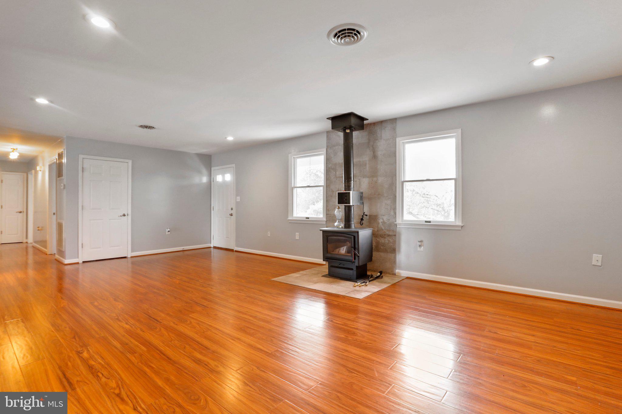 LONE OAK - Residential