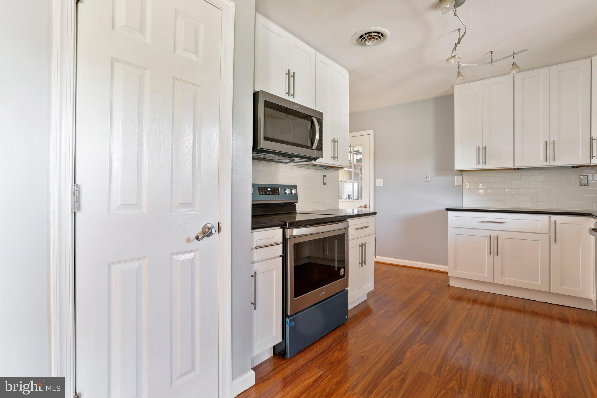 LONE OAK - Residential