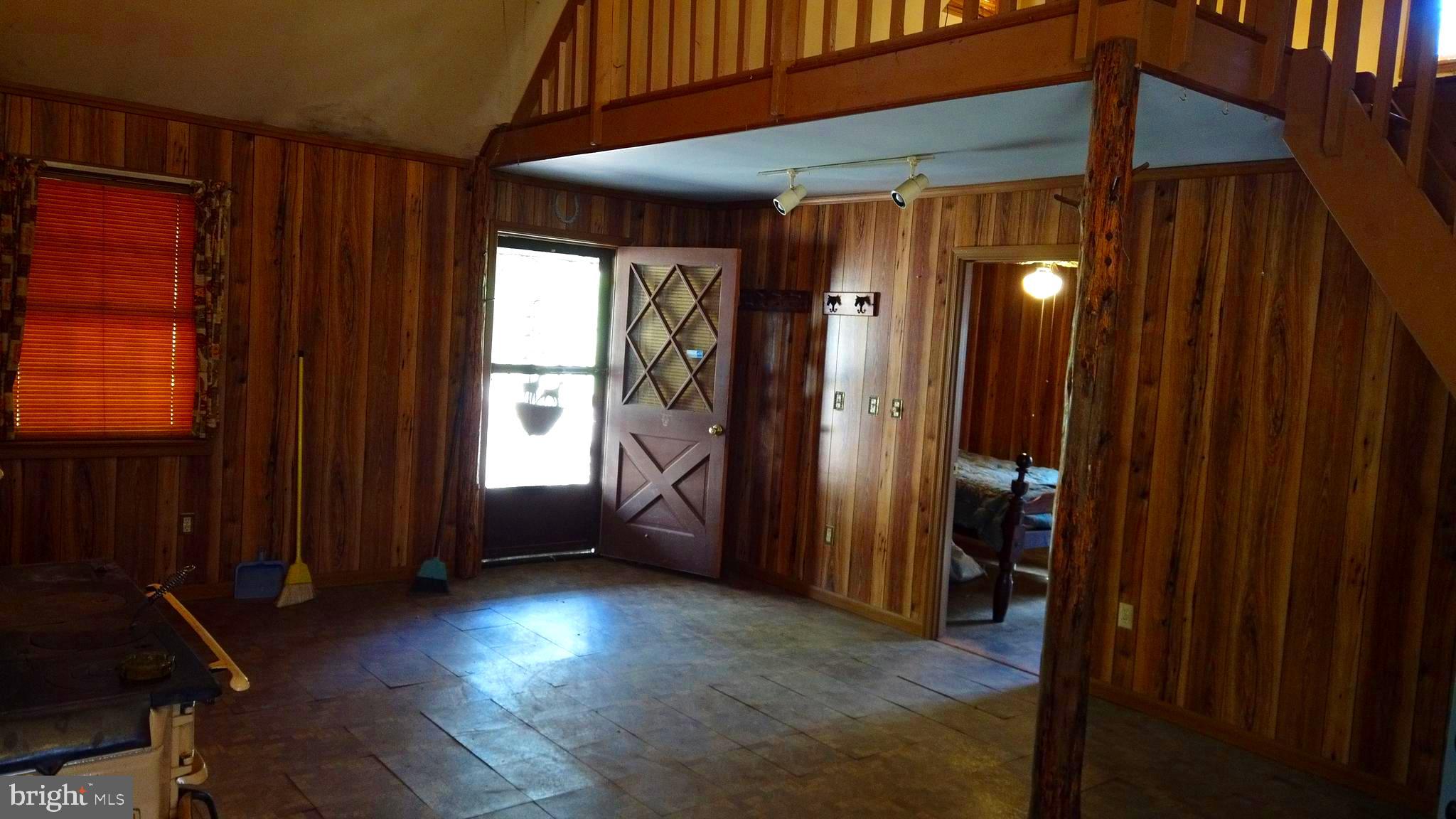 WARDEN LAKE - Residential