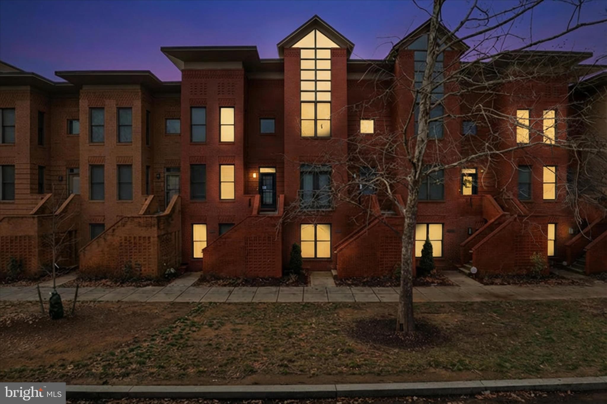 257 14TH STREET SE B