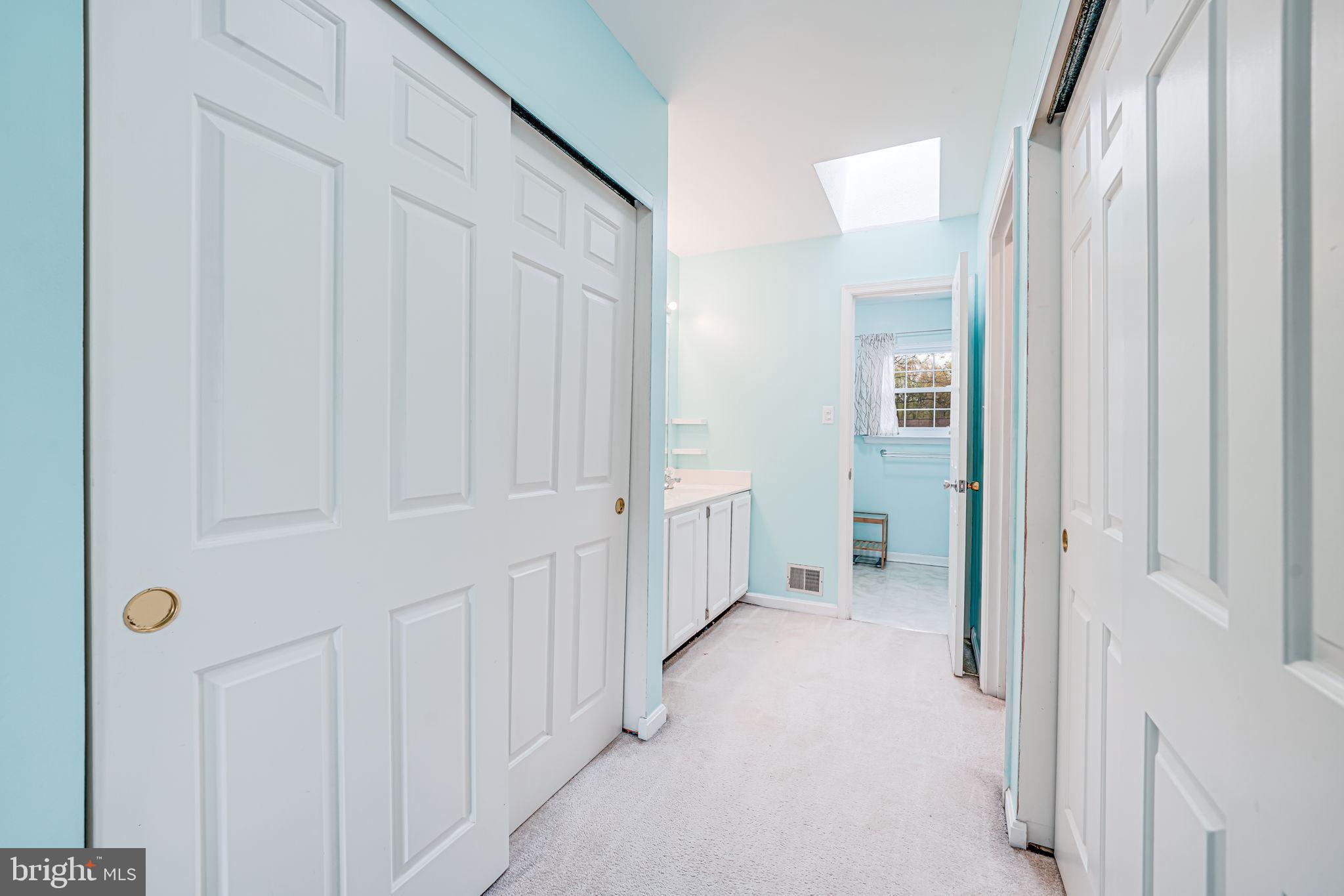 COUNTRY CLUB LAKE - Residential