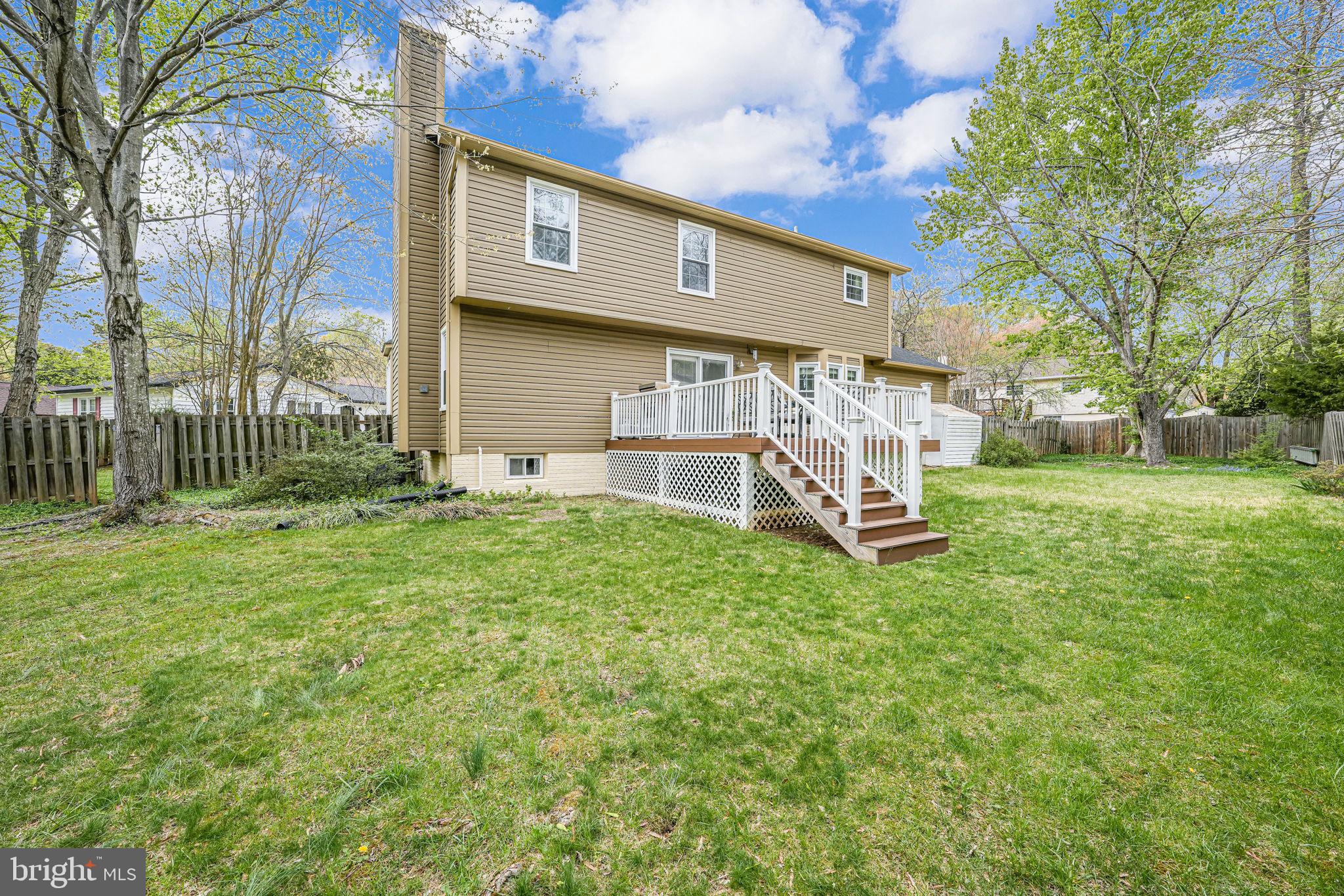 COUNTRY CLUB LAKE - Residential