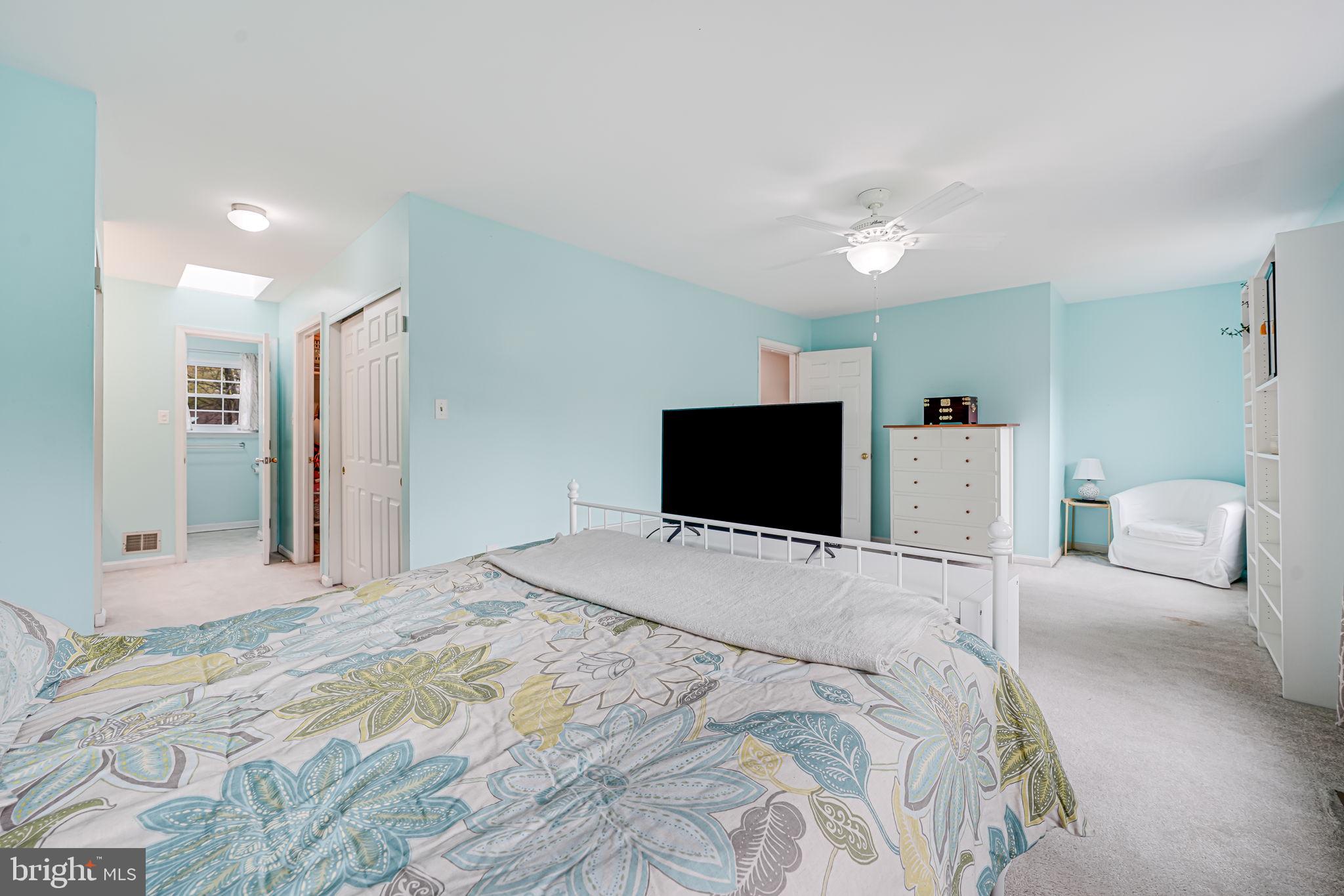 COUNTRY CLUB LAKE - Residential