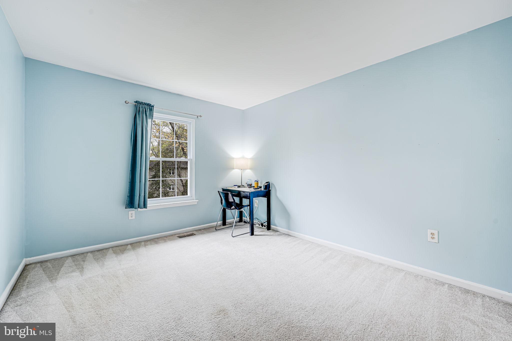 COUNTRY CLUB LAKE - Residential