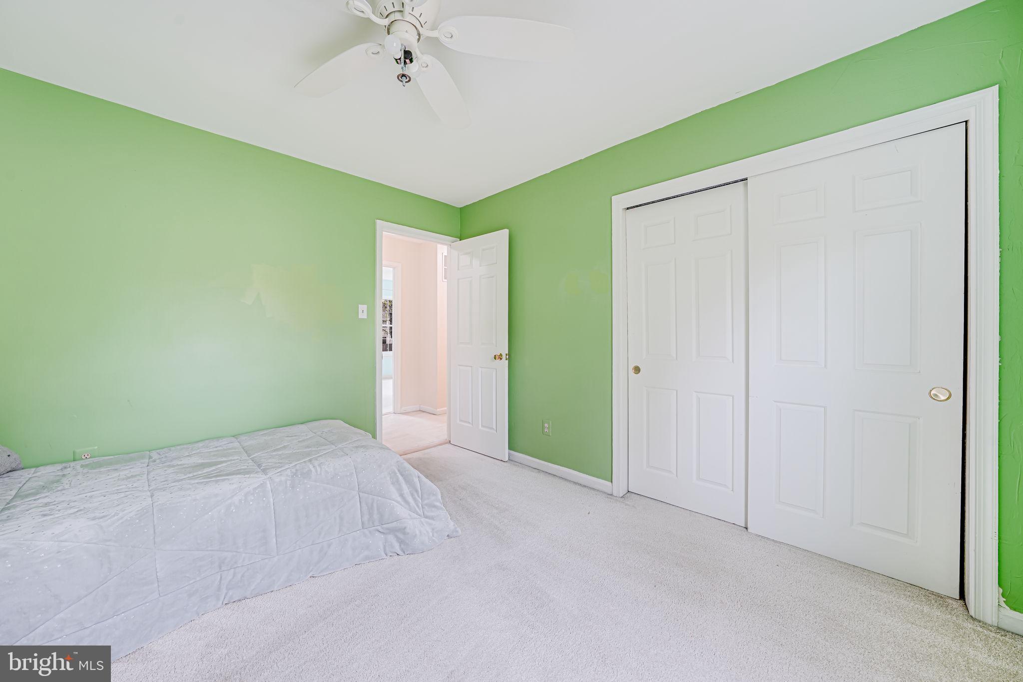 COUNTRY CLUB LAKE - Residential