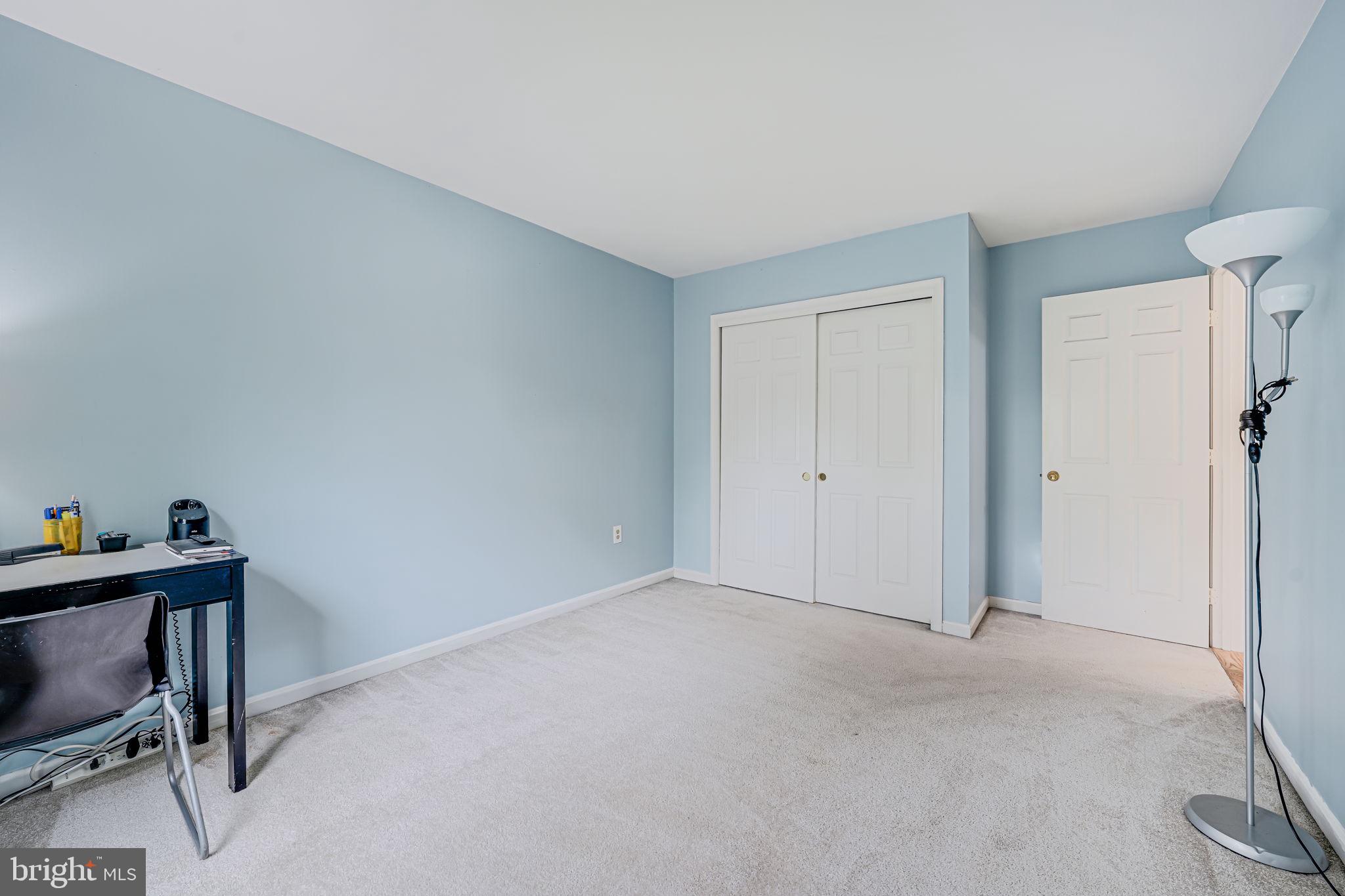 COUNTRY CLUB LAKE - Residential