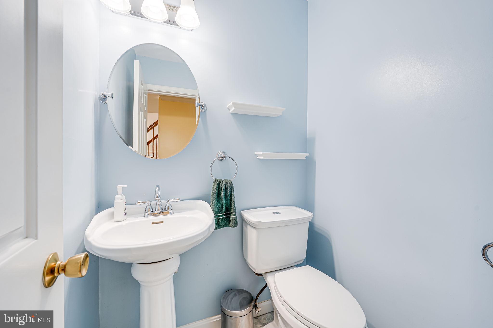 COUNTRY CLUB LAKE - Residential