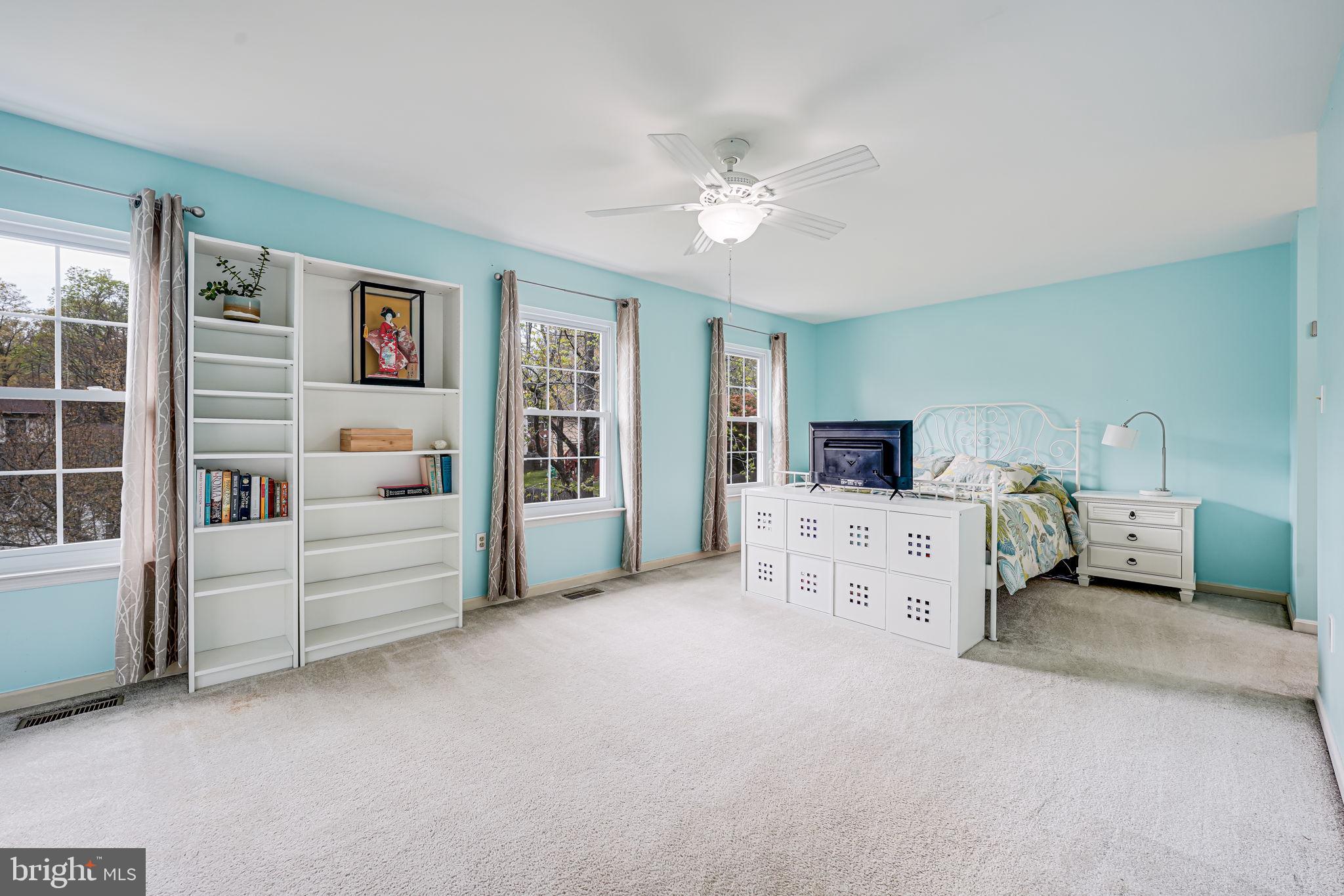 COUNTRY CLUB LAKE - Residential