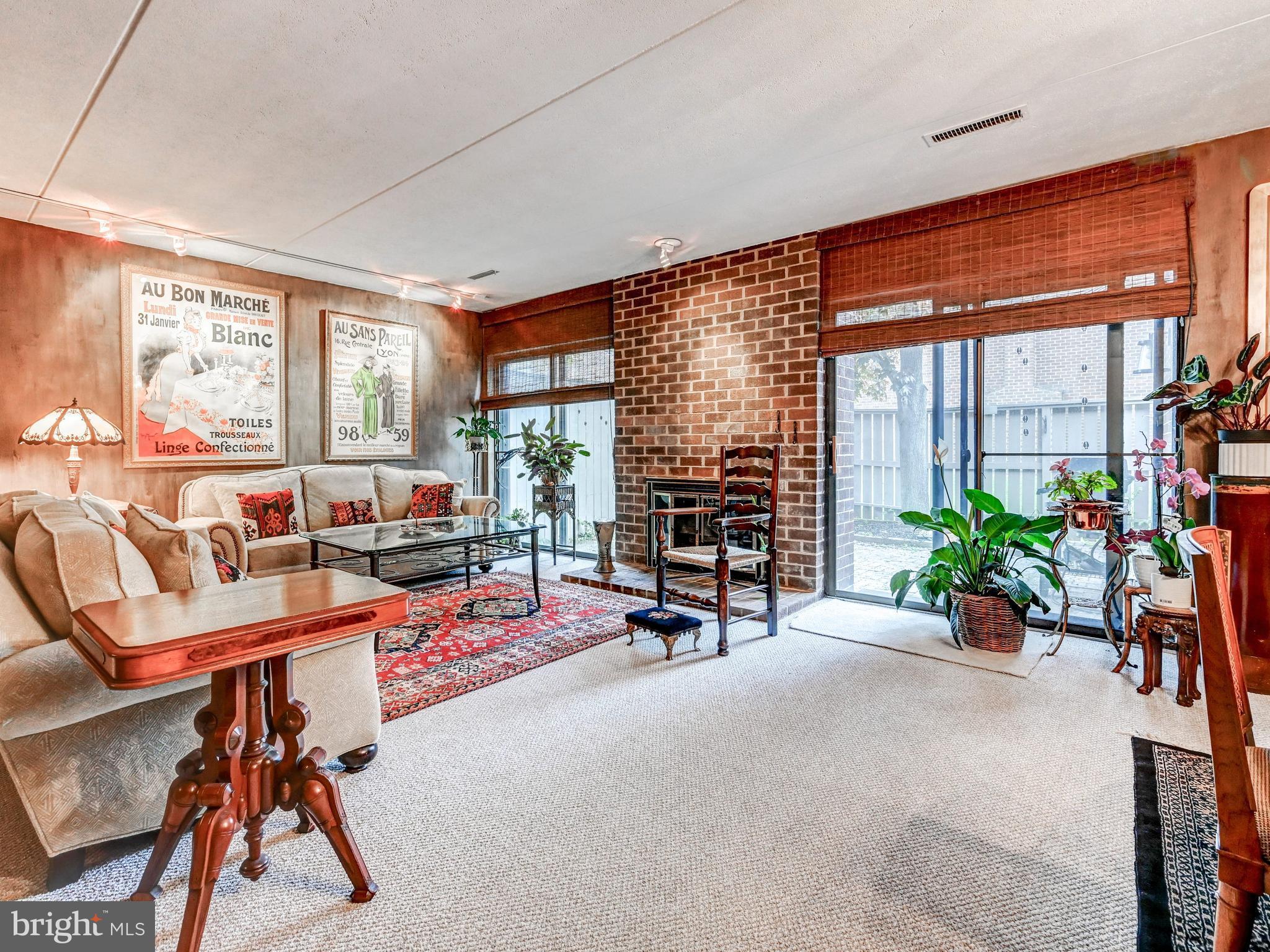 ANNEN WOODS - Residential
