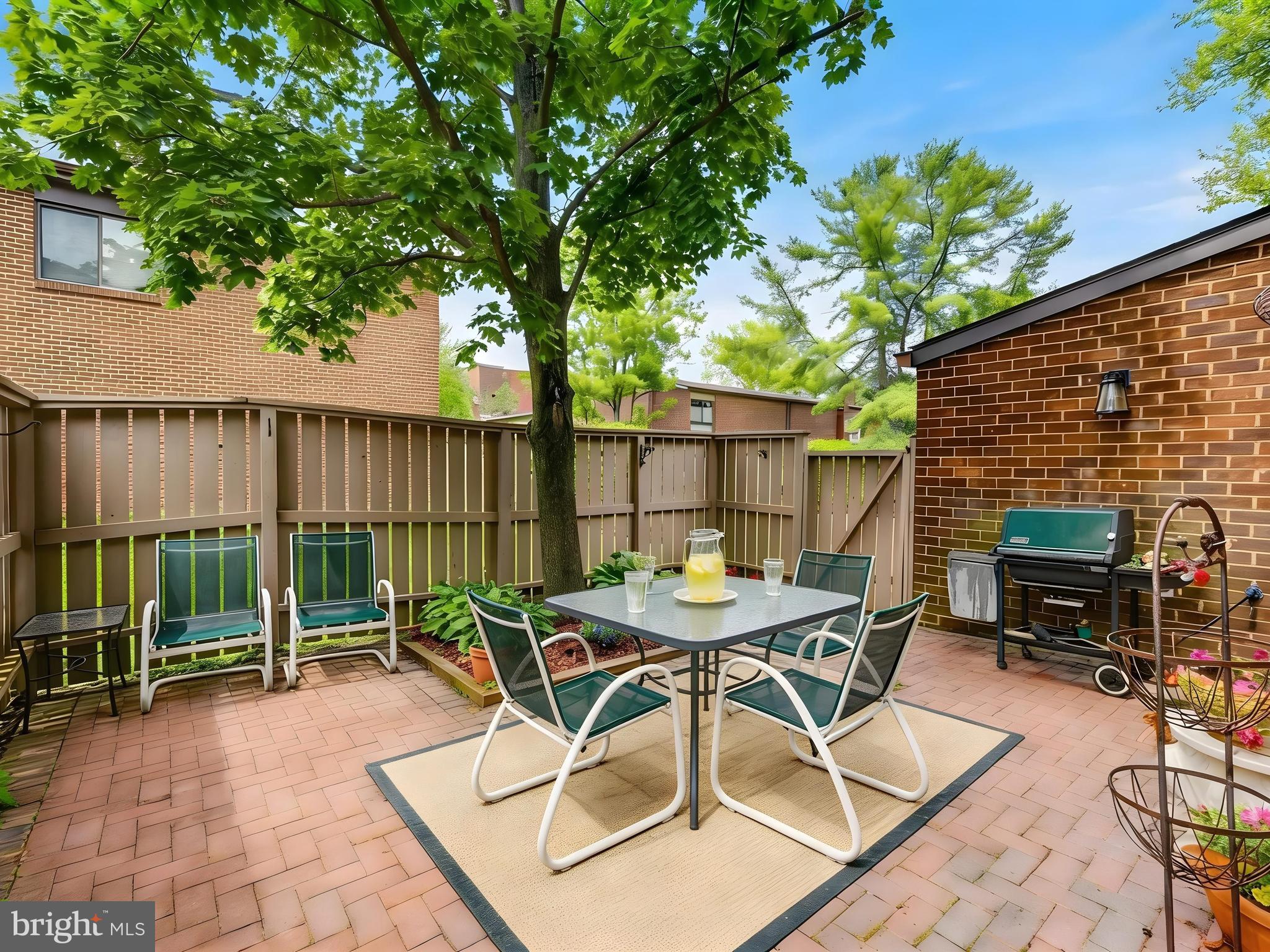 ANNEN WOODS - Residential