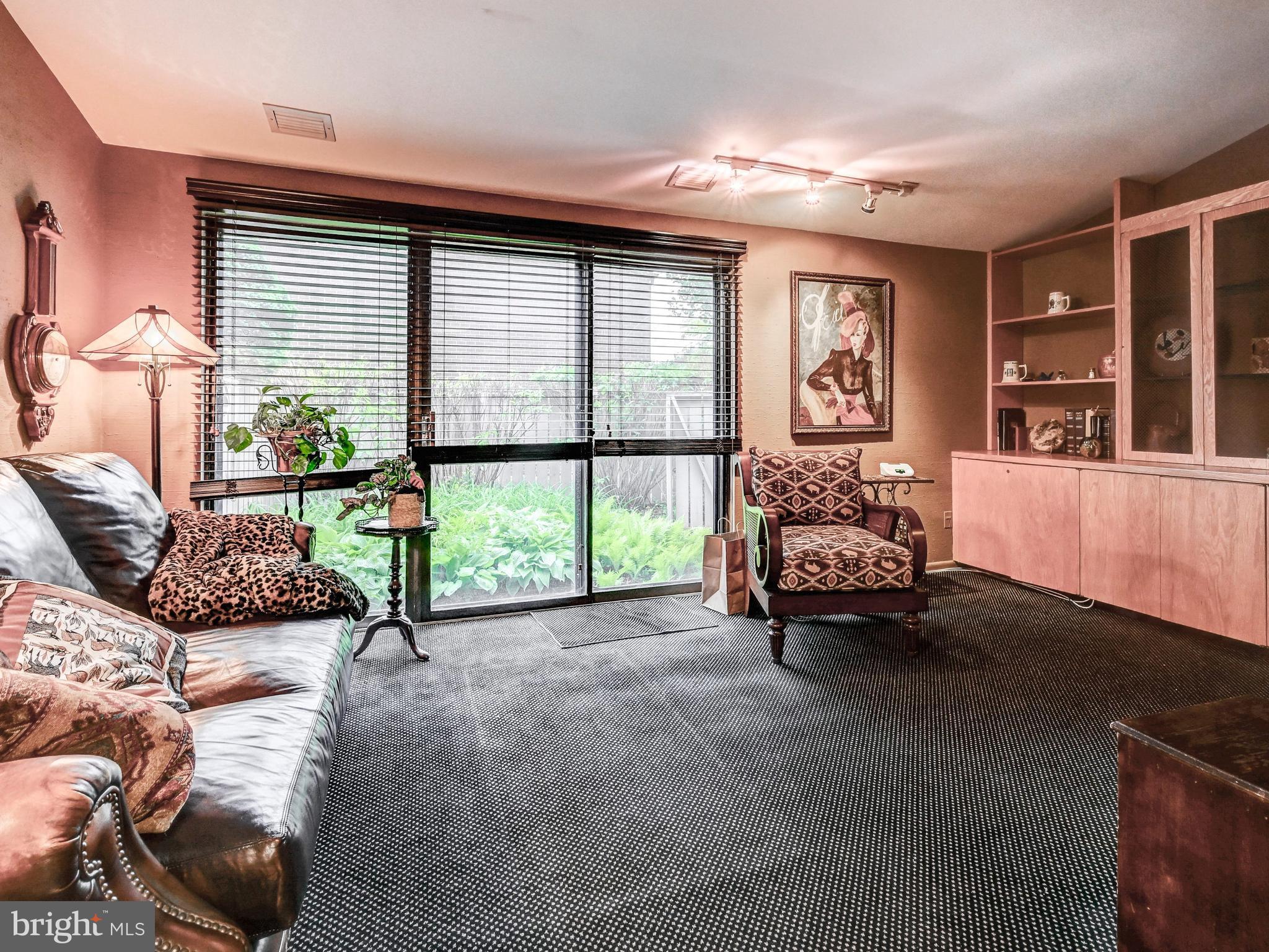 ANNEN WOODS - Residential