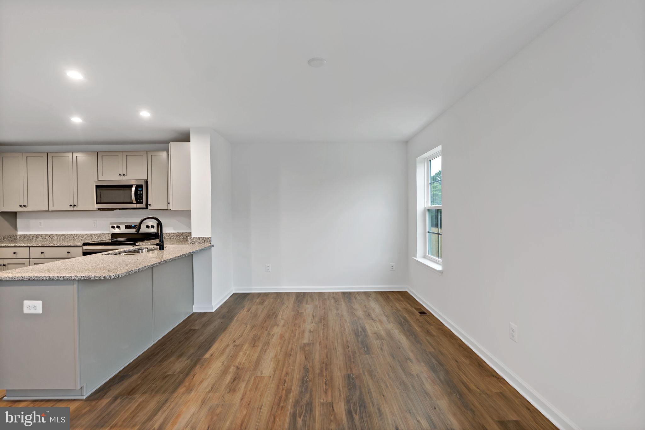 SOUTH BROOK - Residential