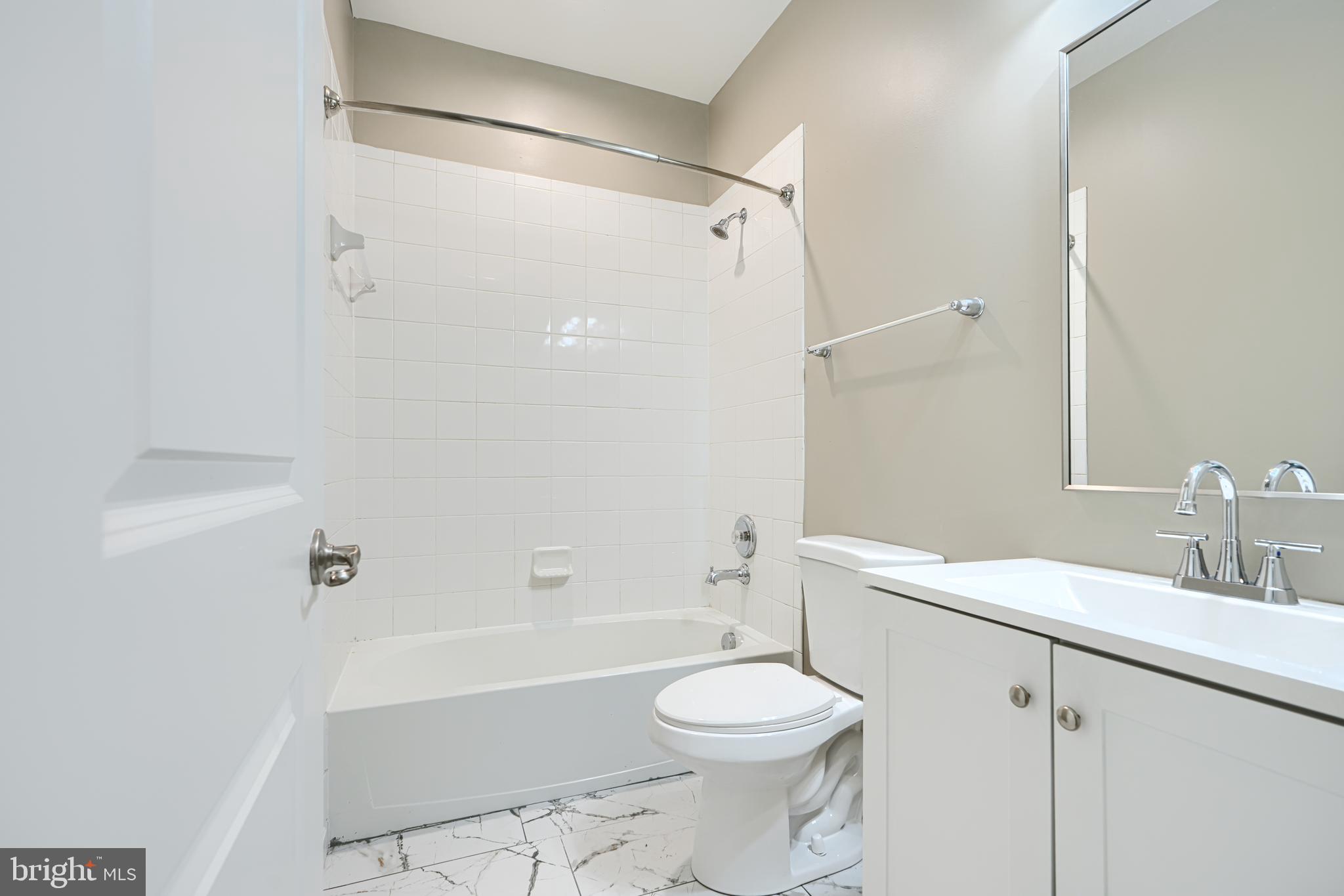 GREEKTOWN - Residential