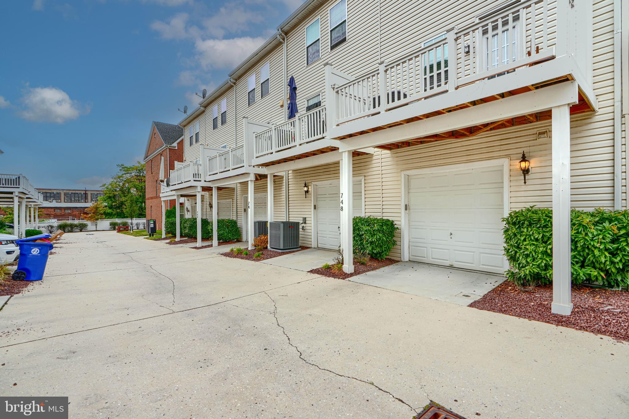 GREEKTOWN - Residential