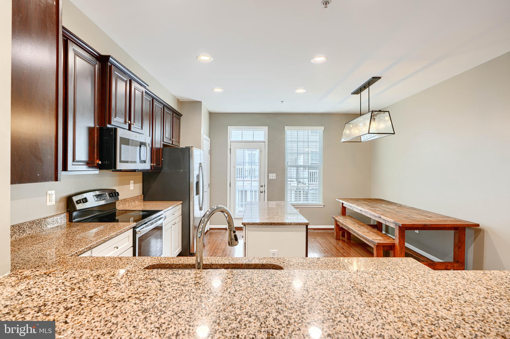 GREEKTOWN - Residential